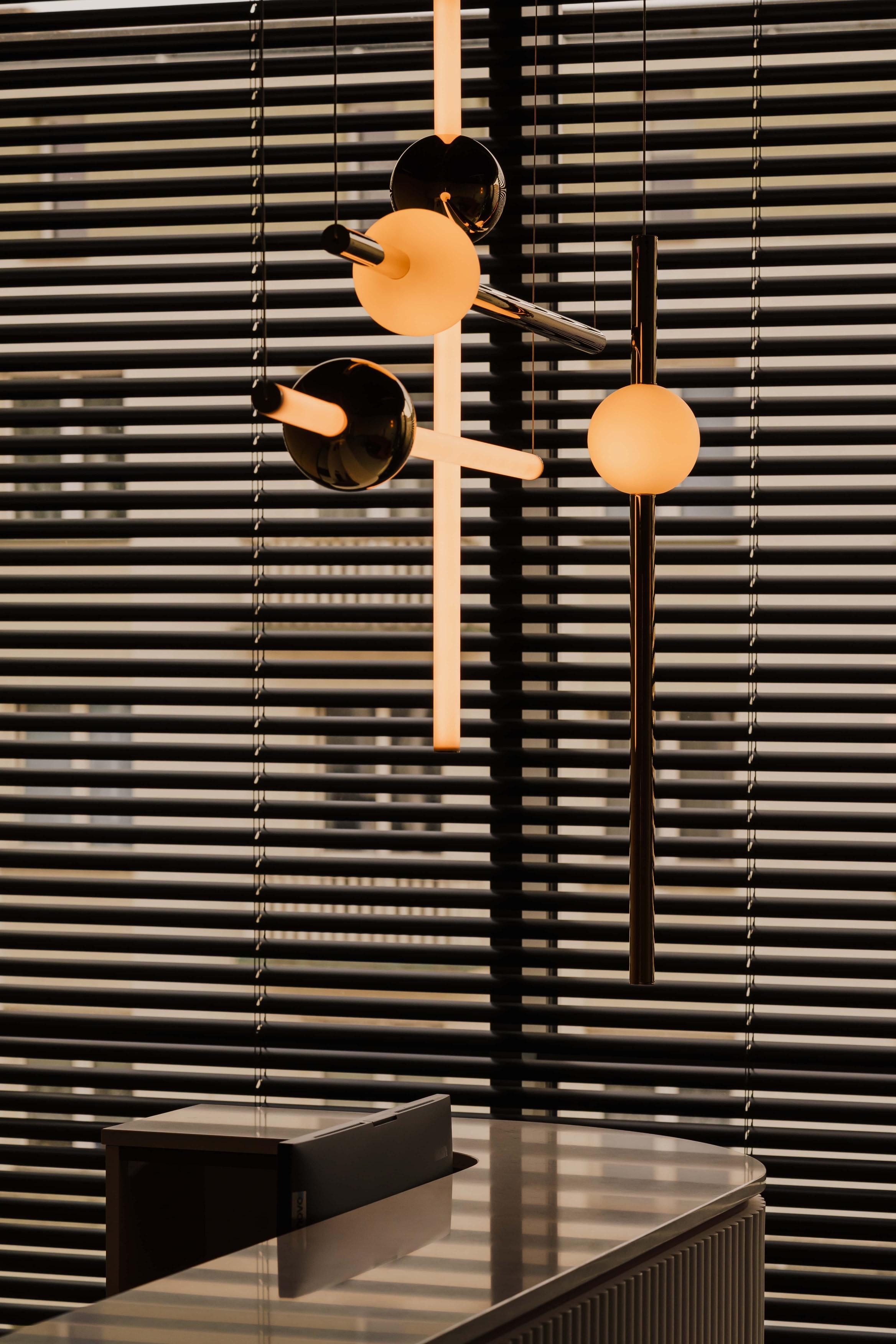 Lampa visiacá ORION GLOBE leštený gunmetal