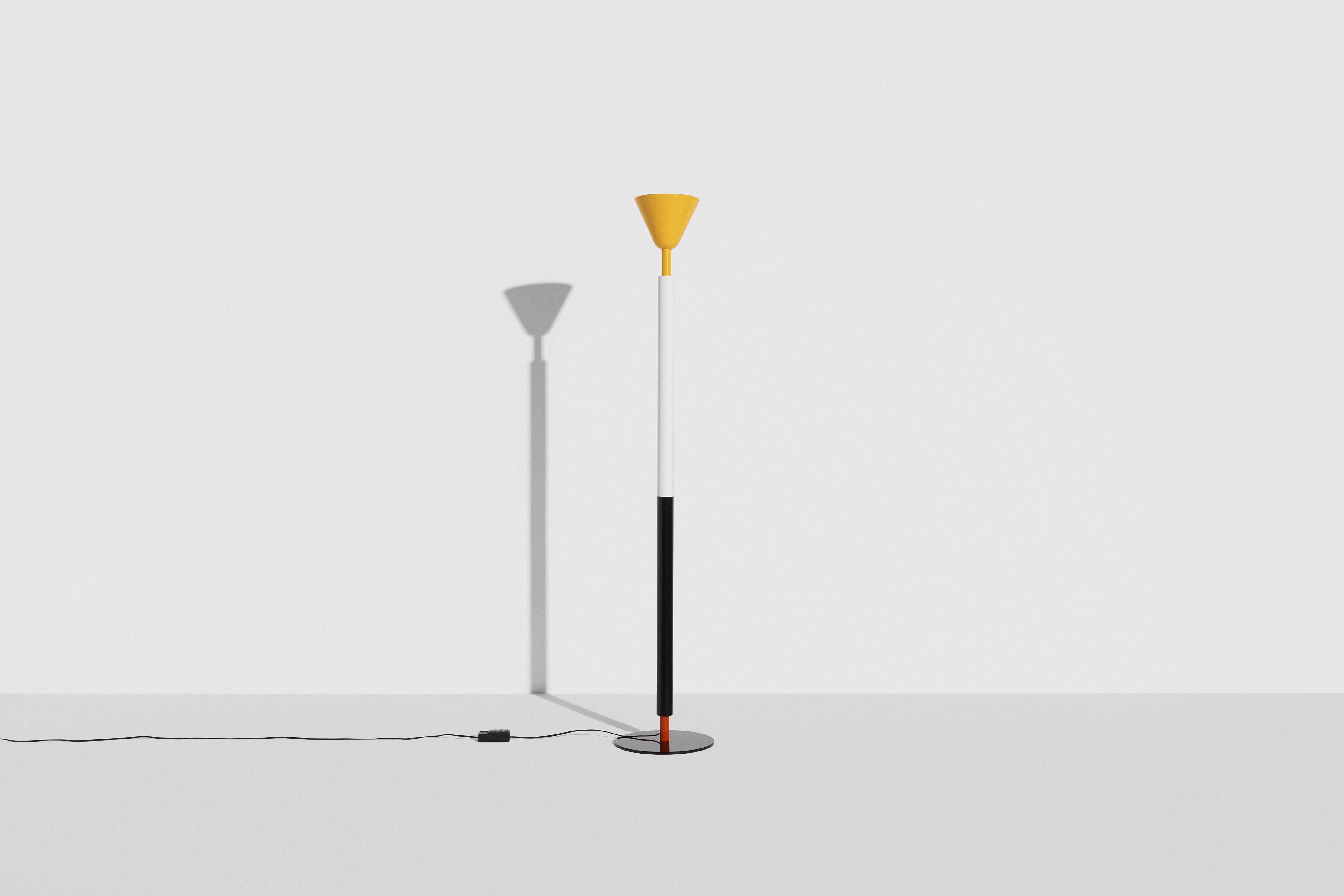 PYL floor lamp yellow
