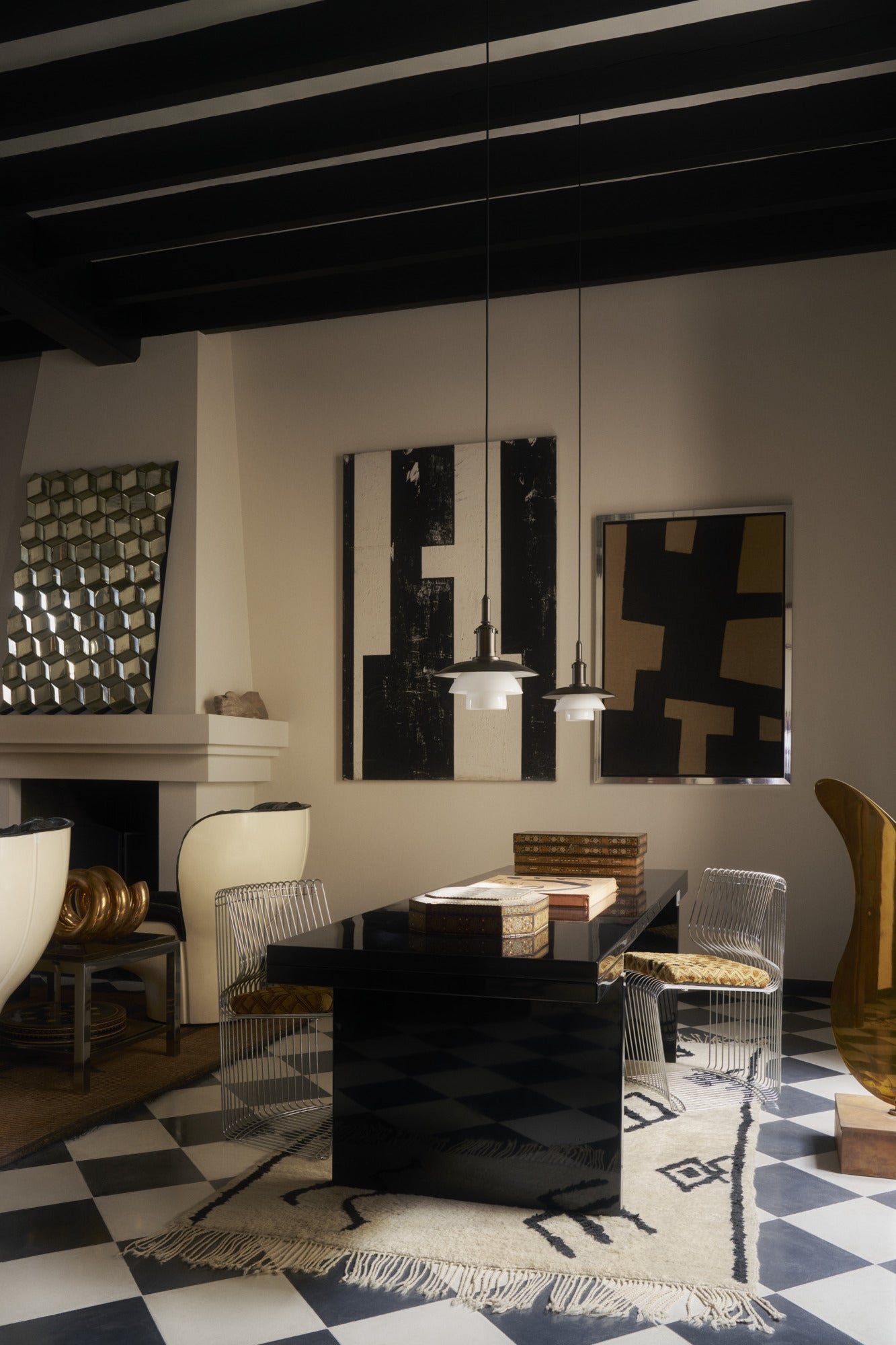 Závesná lampa PH 3/3 biela s čiernym matným povrchom