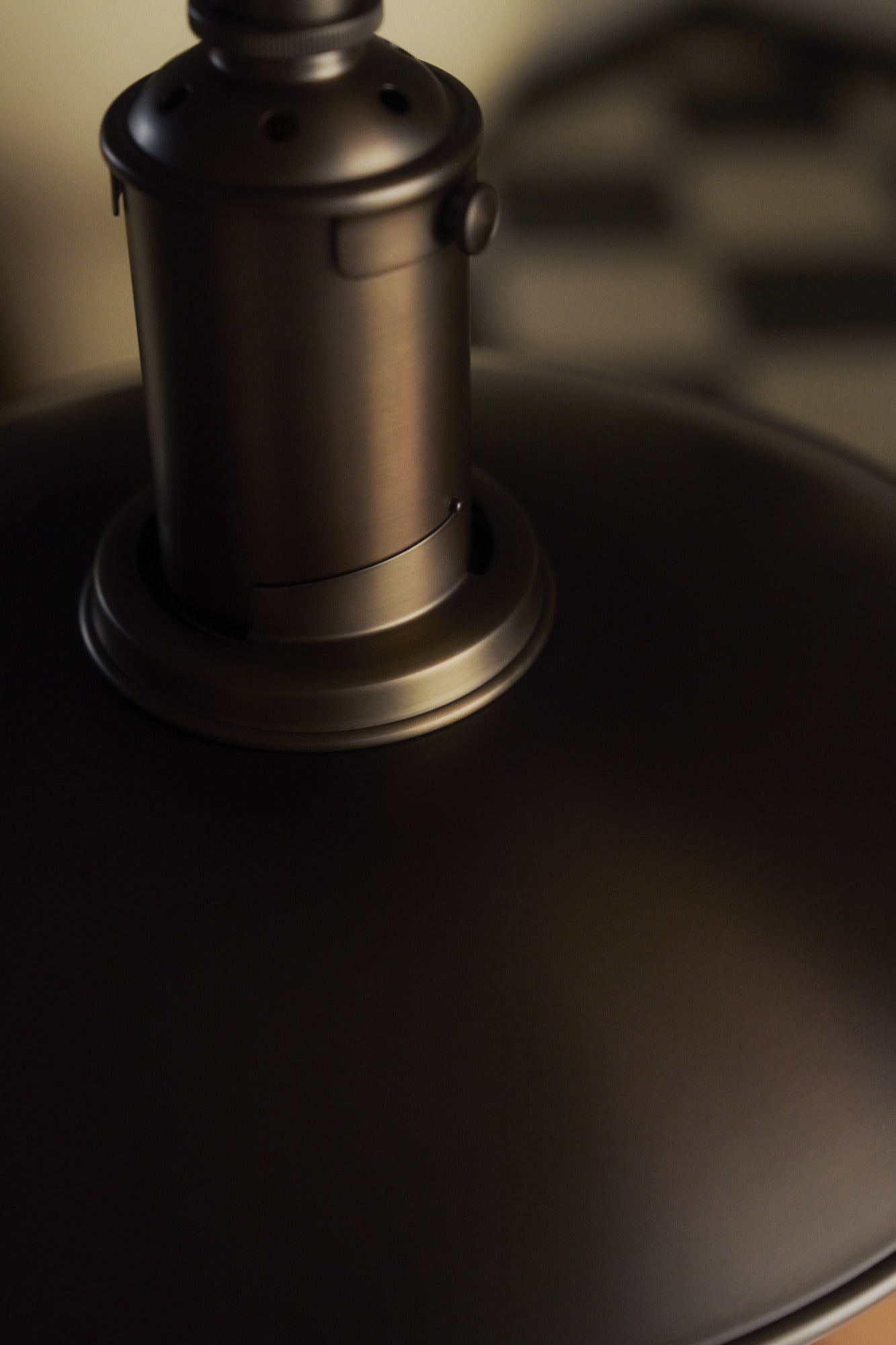 Závesná lampa PH 3/3 biela s čiernym matným povrchom