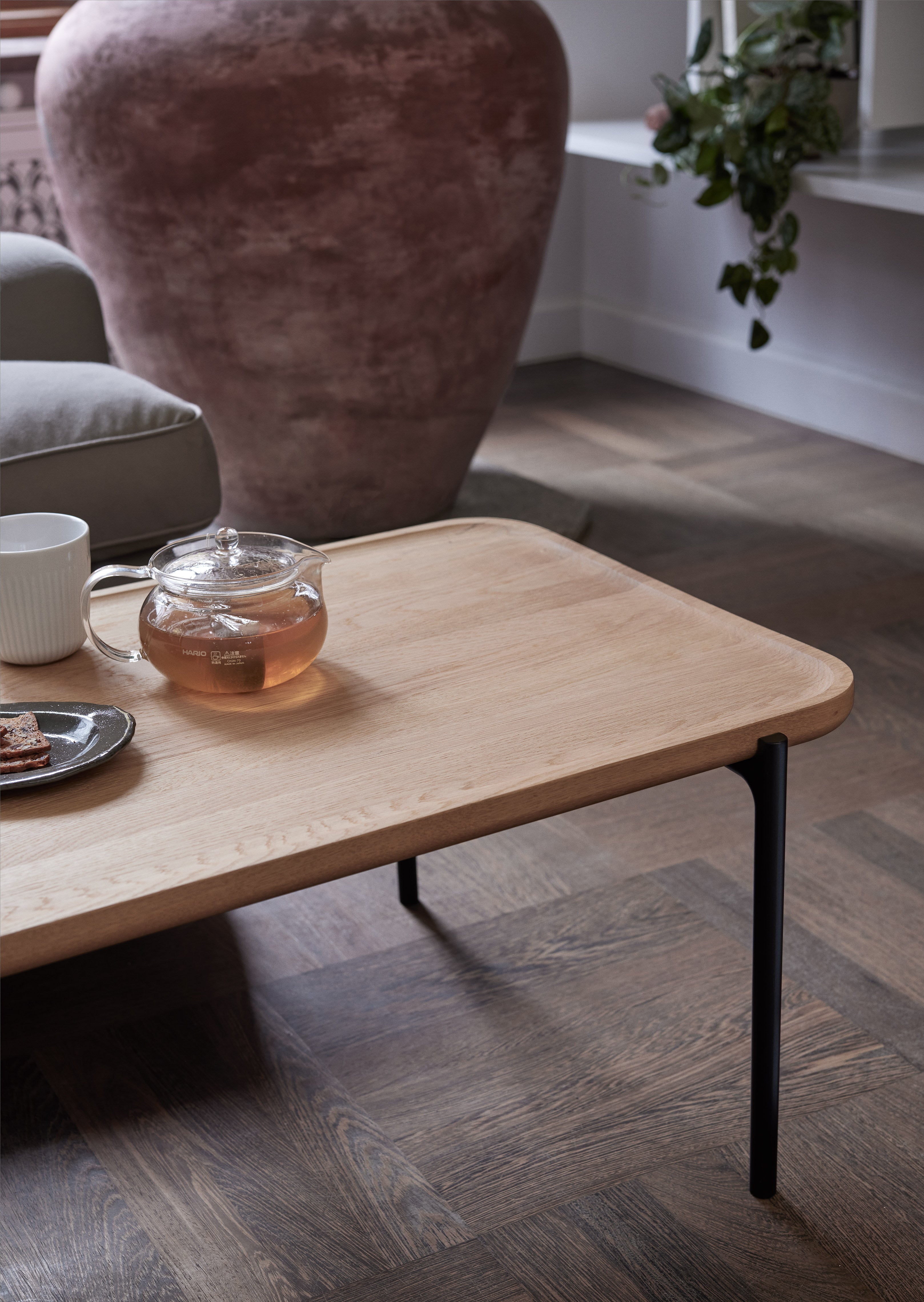 Stolik boczny prostokątny SAVOYE czarna ceramika z czarną podstawą