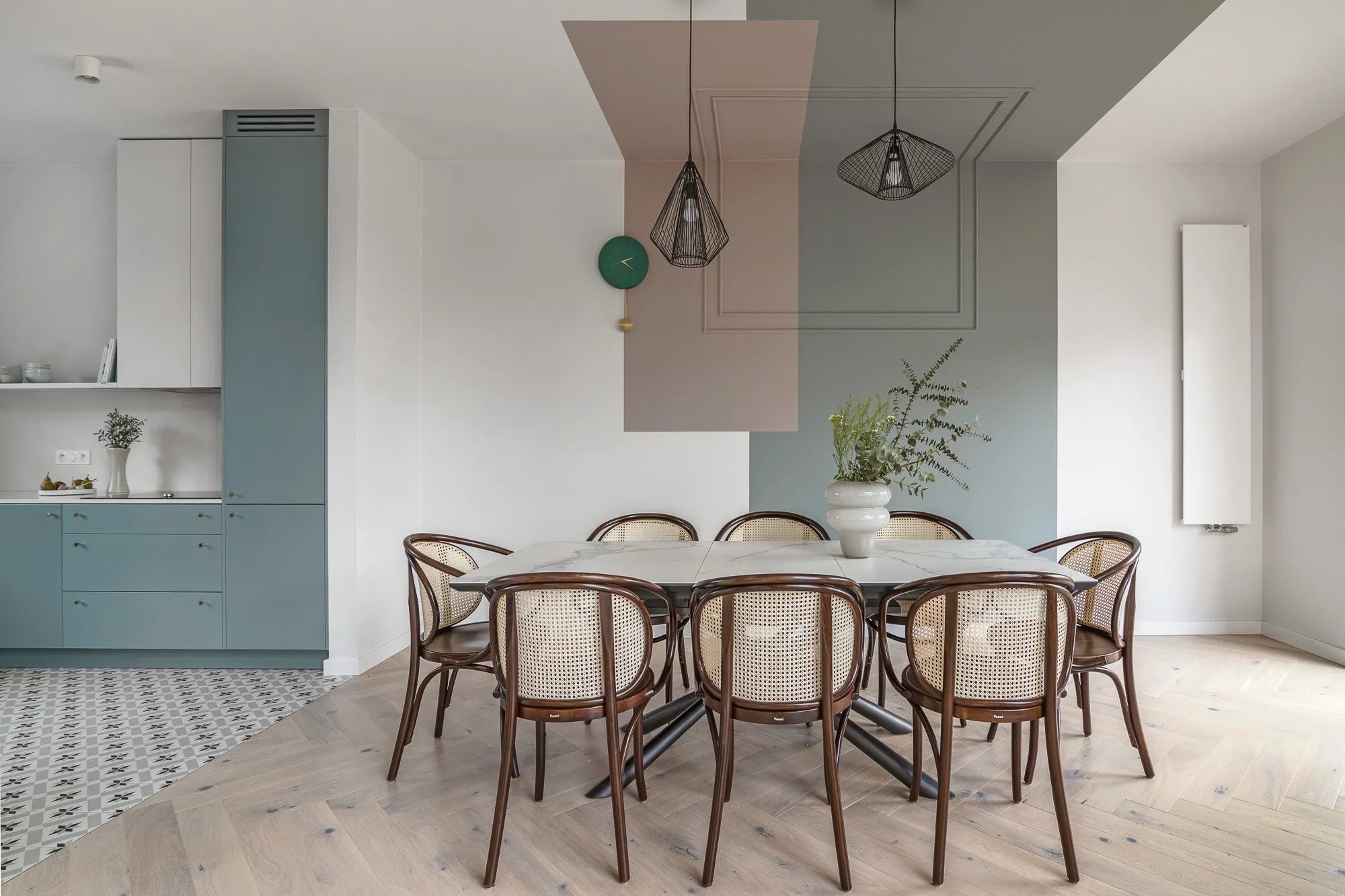 Stolička B-1890 bukové drevo