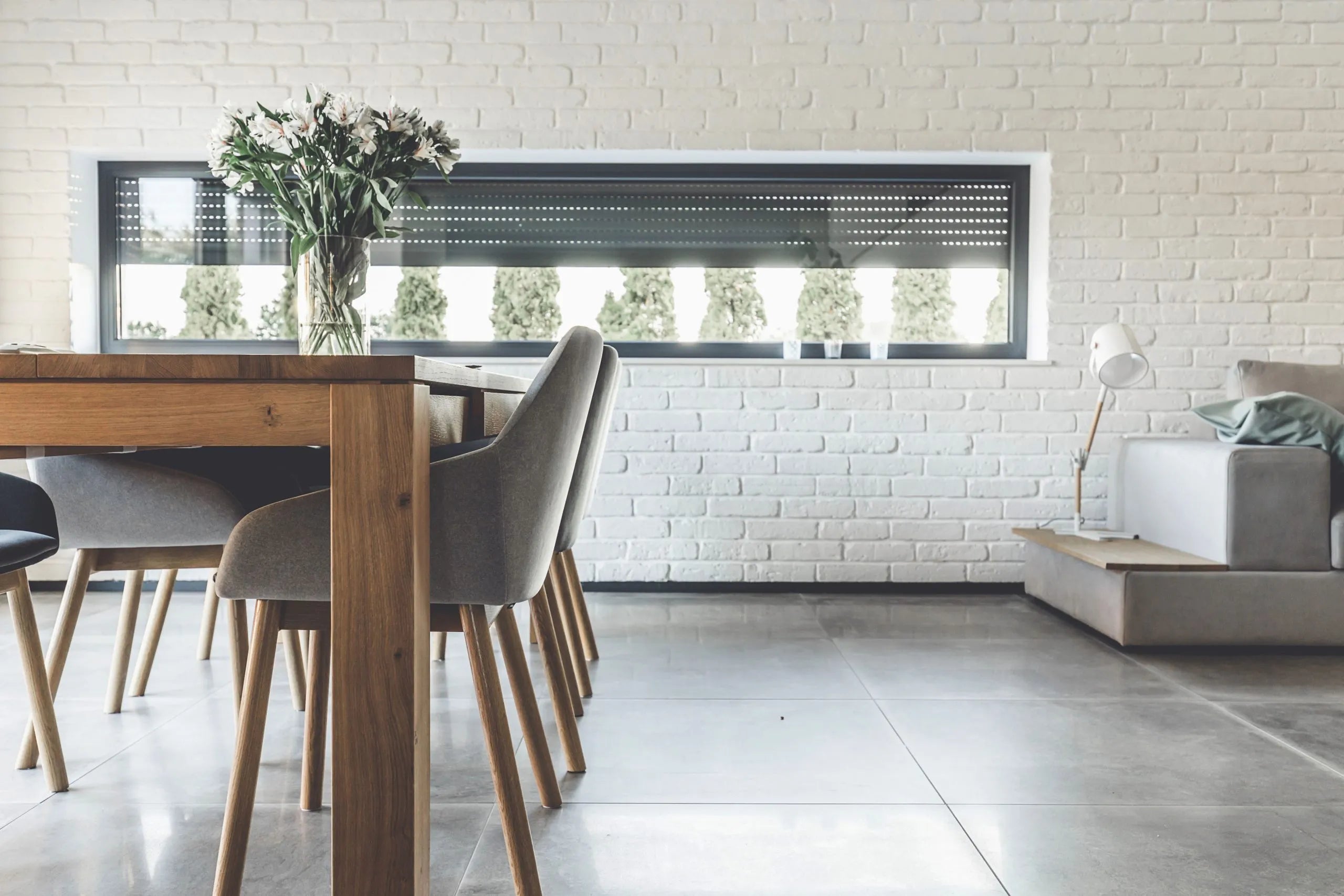 Kreslo s podrúčkami TUK M-5051 čalúnené