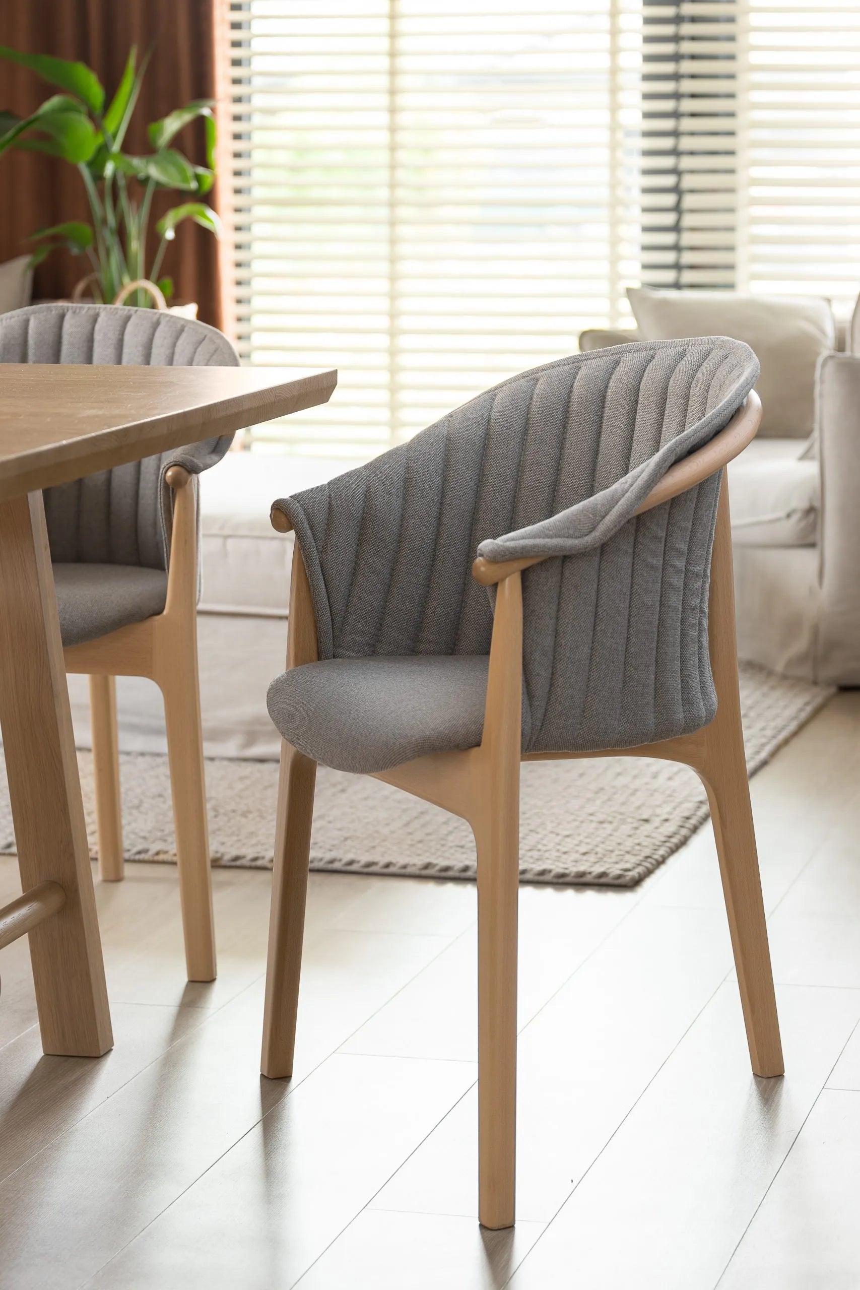 EVO B-2946 upholstered chair