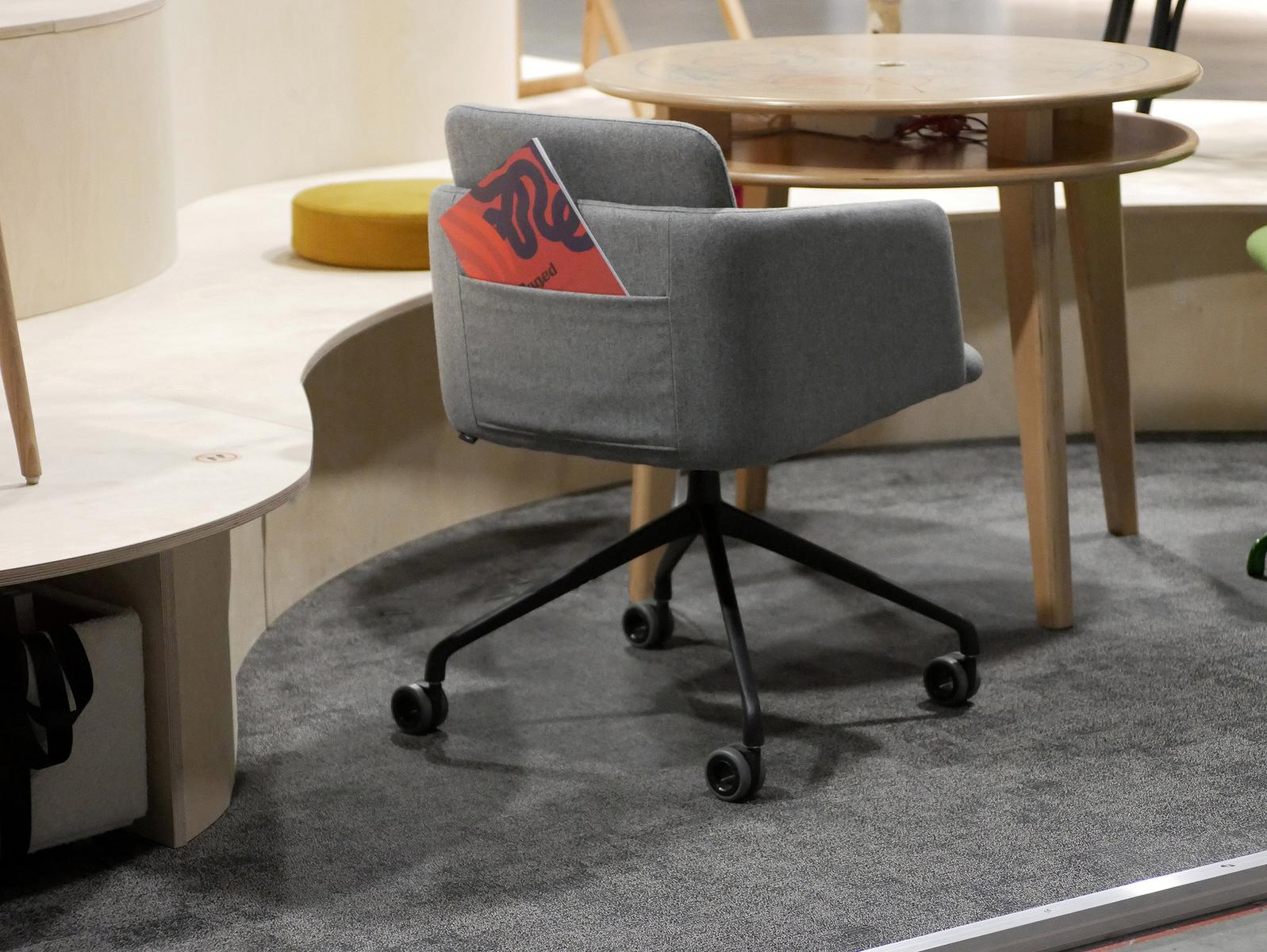 Kancelárske kreslo NOTE 5 B-4065 čalúnené