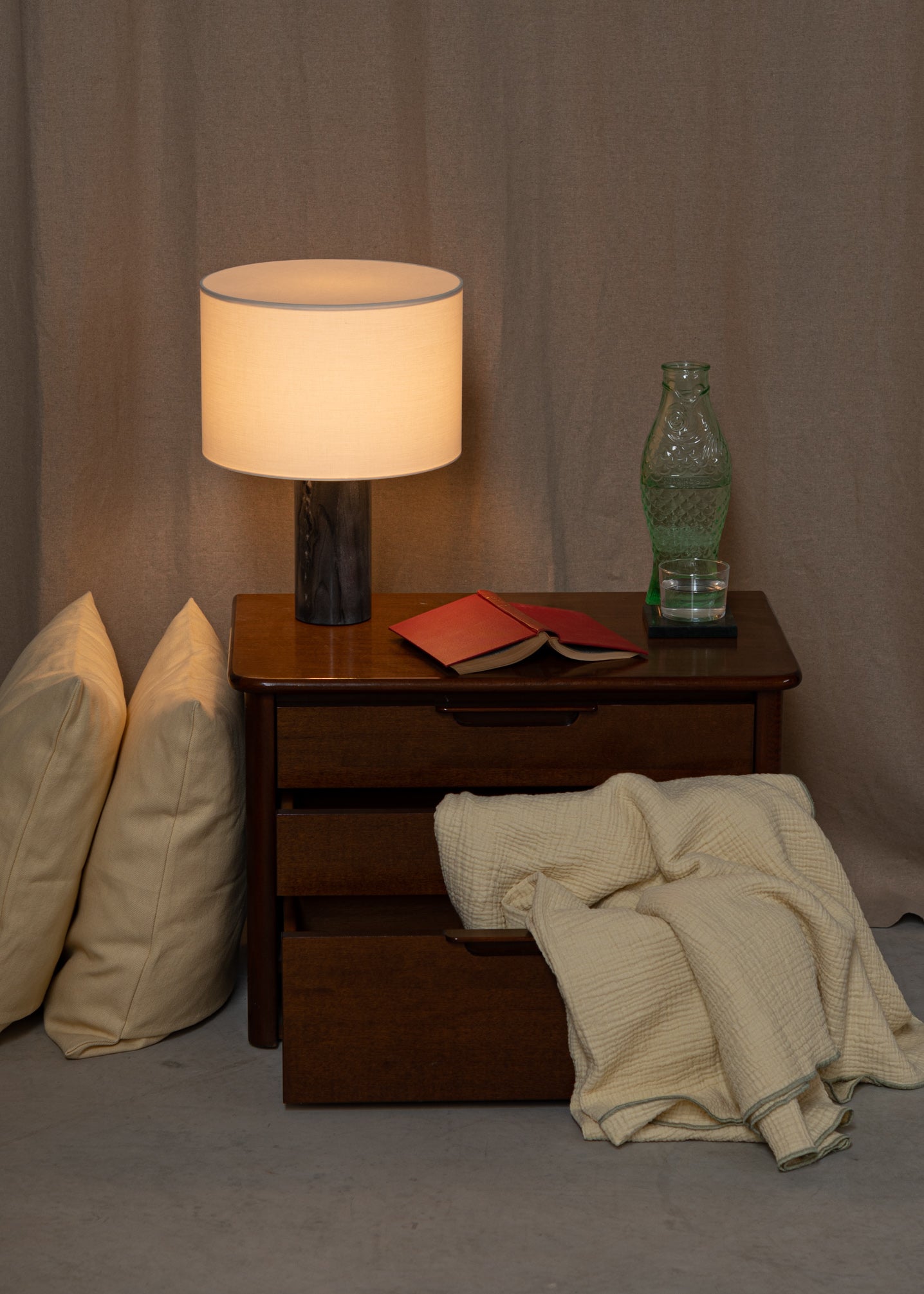 Stolná lampa PIPITO čierny mramor