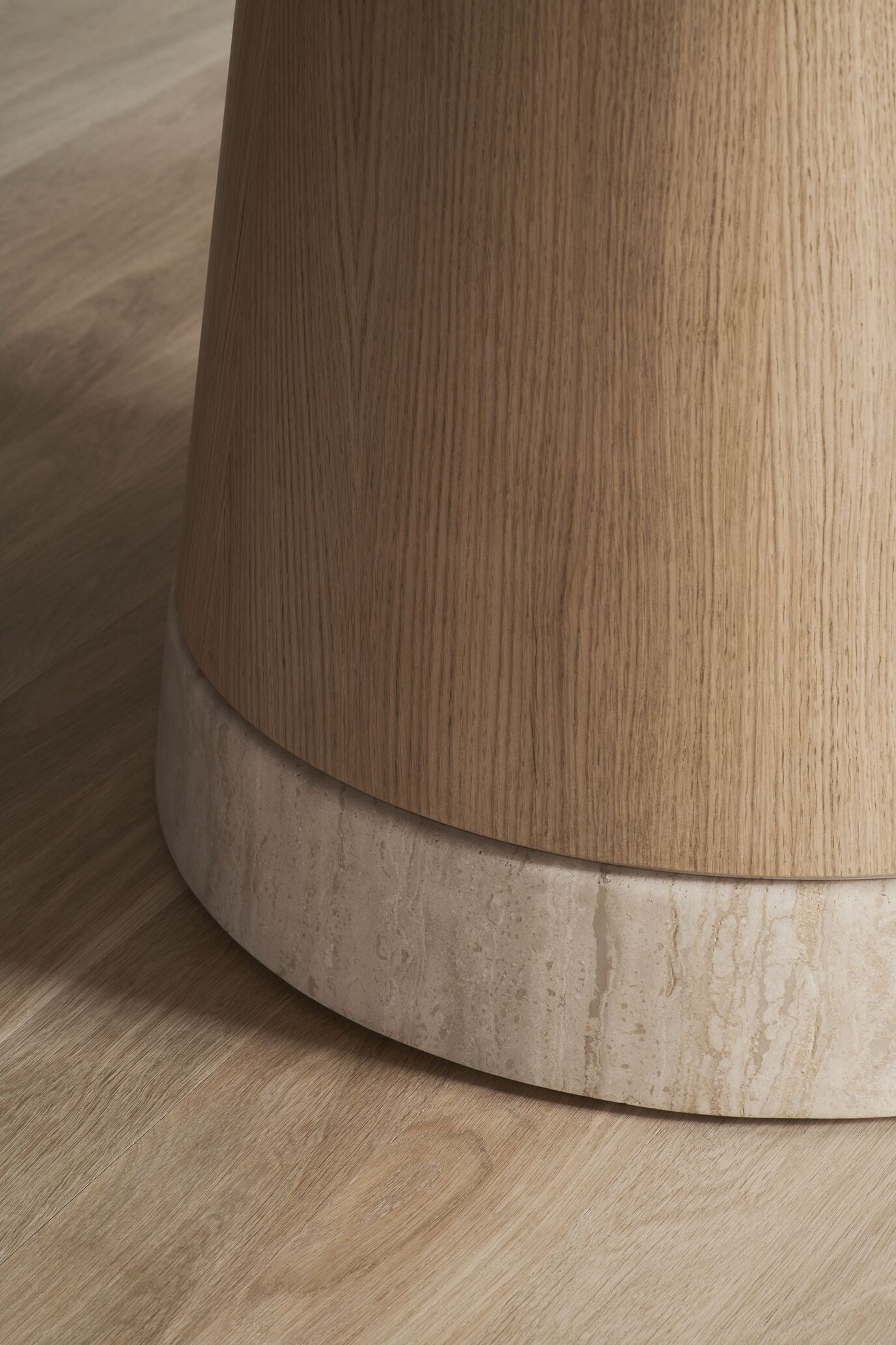 Stôl PIRO bielený dyha dubová