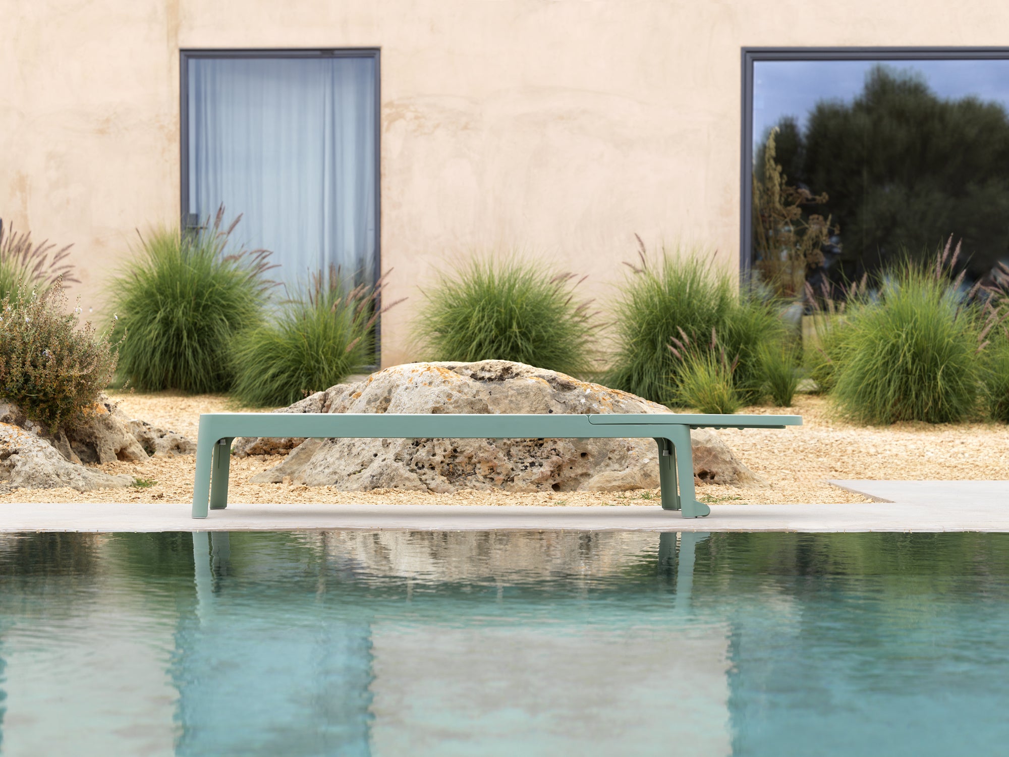 Biely vonkajší ležadlo PLANO