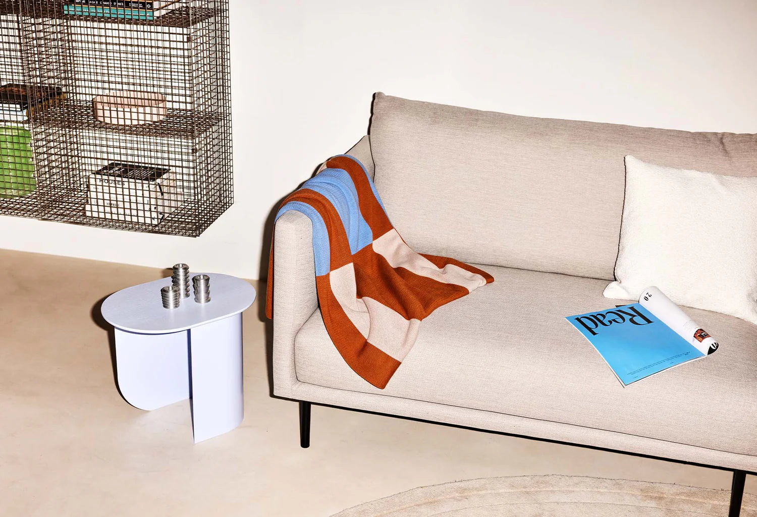 Stolik boczny PLATEAU liliowy