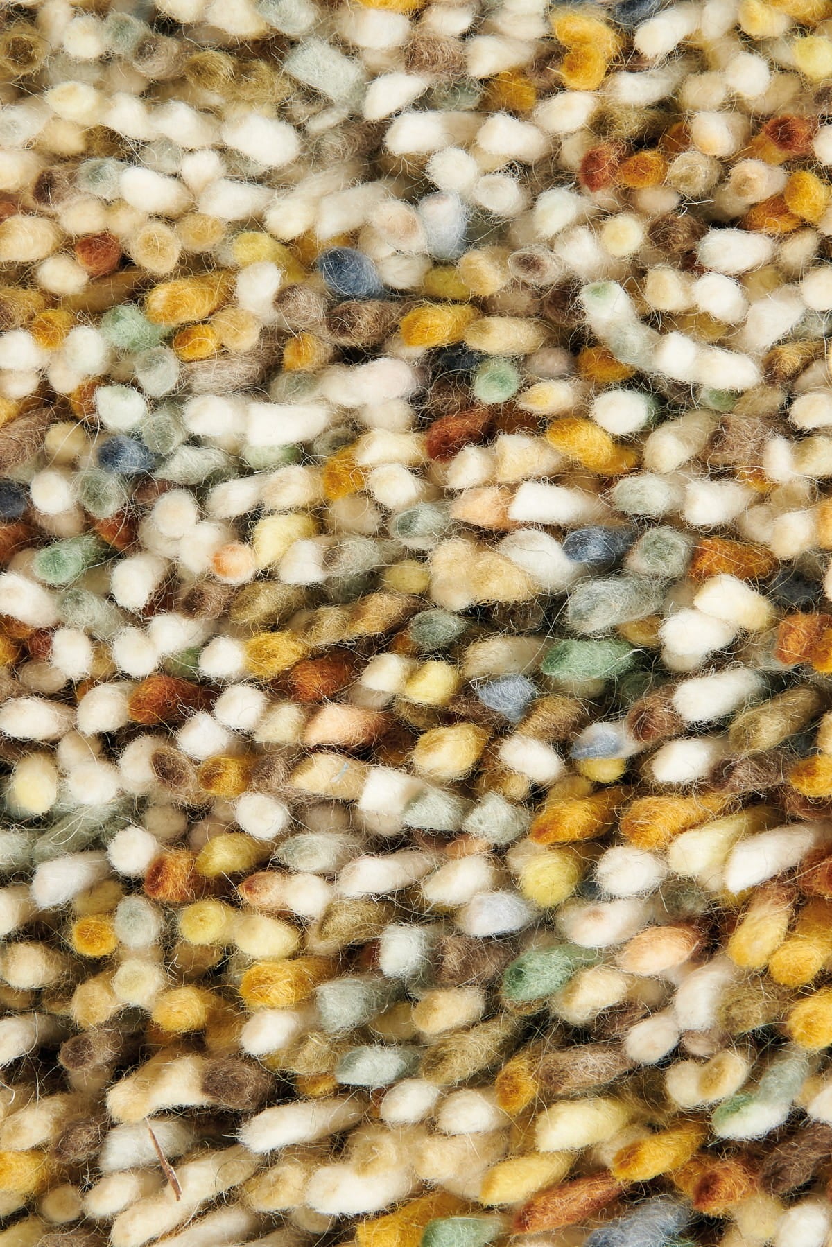 Koberec POP ART oranžový s dlhým vlasom