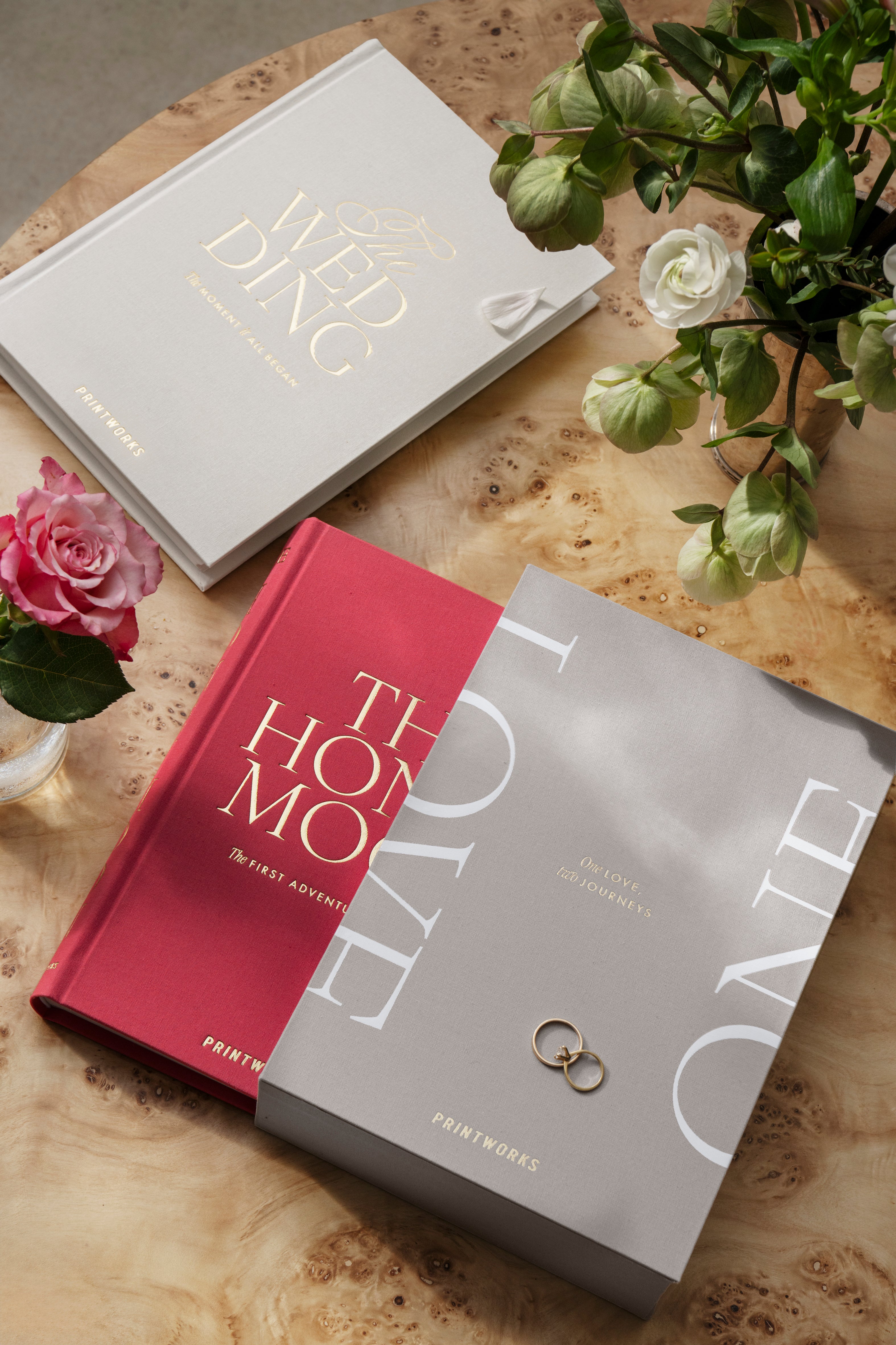 ONE LOVE Beige Photo Album Set with Red