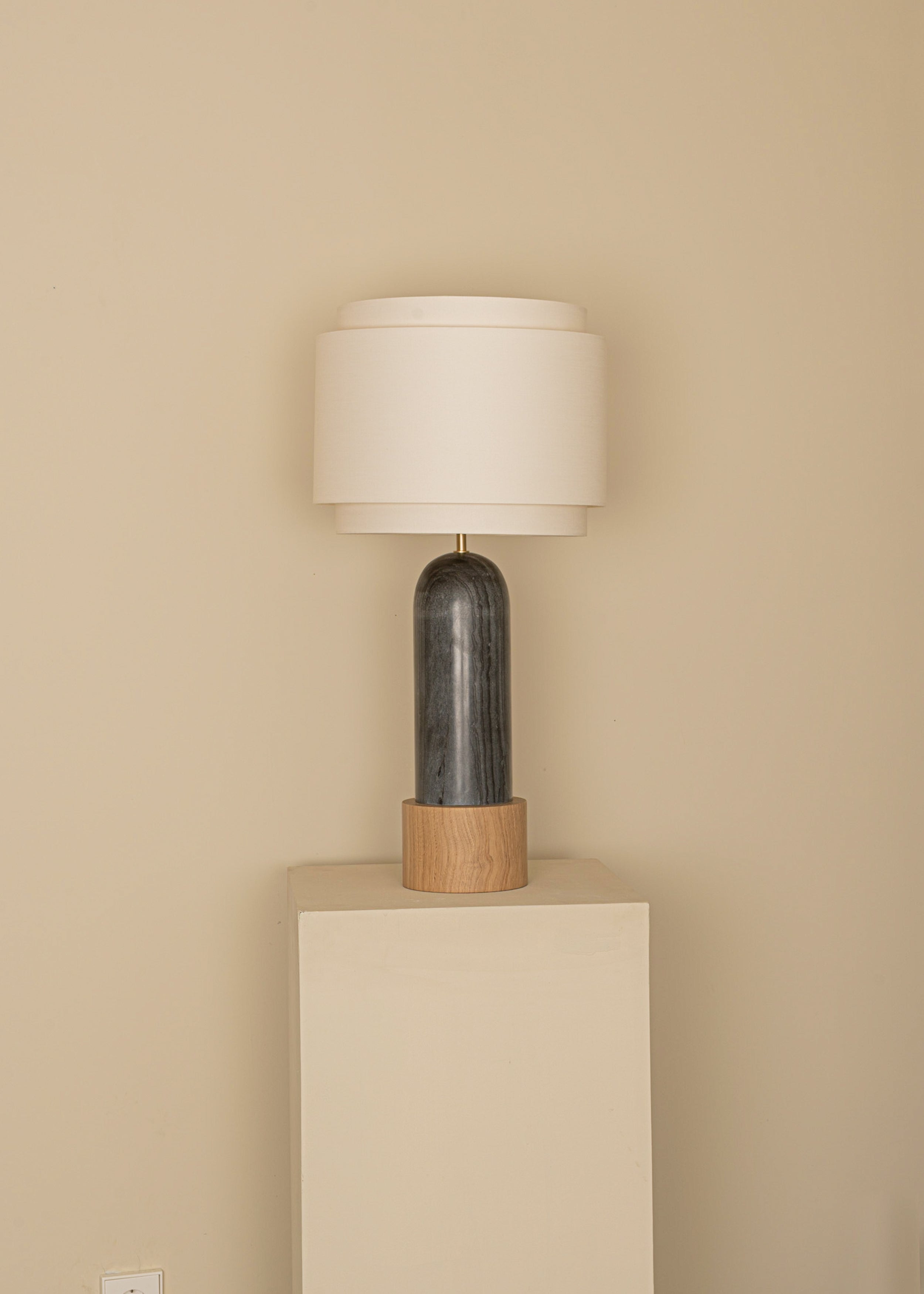 Stolná lampa PURA KELO DOUBLE čierny mramor