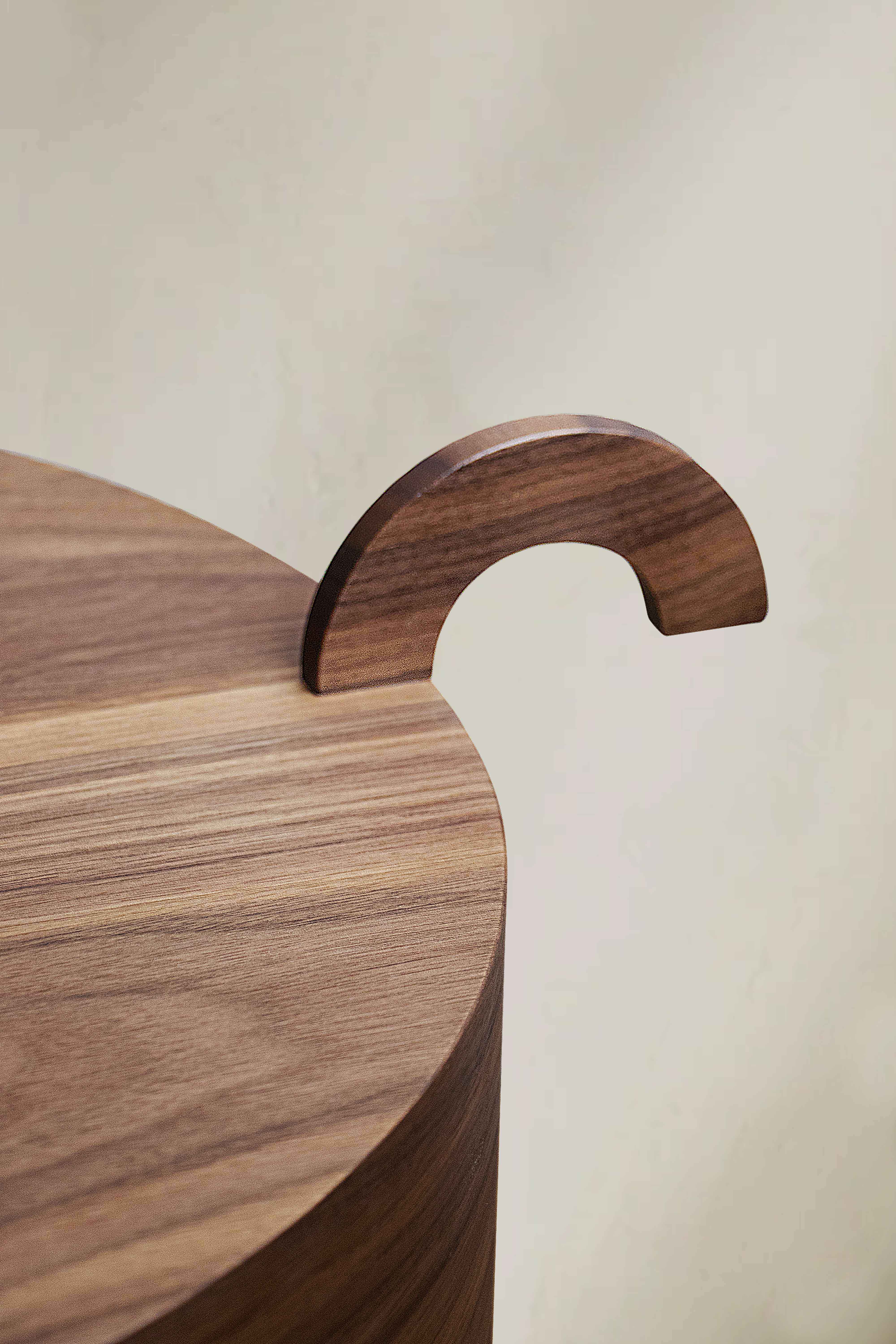 RARA AVIS coffee table with walnut veneer and marble base