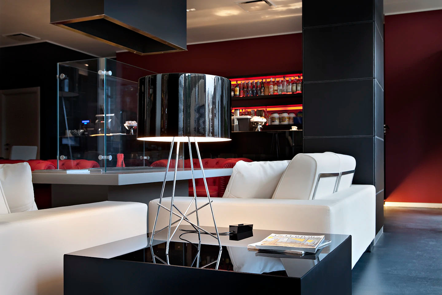 RAY Table Lamp Glass with Metal Base