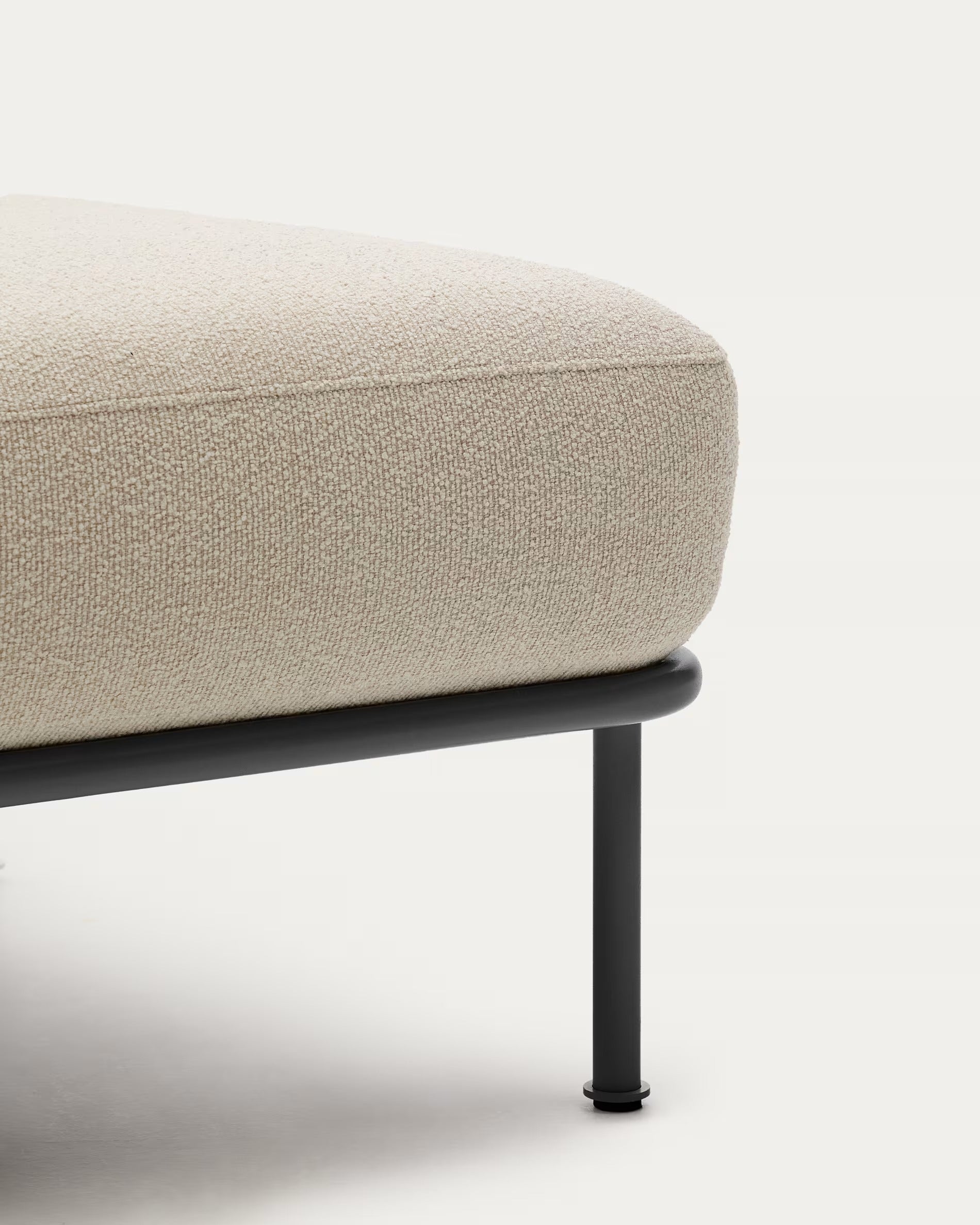 Podnožník AURUM ecru szenil s tmavosivým podstavcom