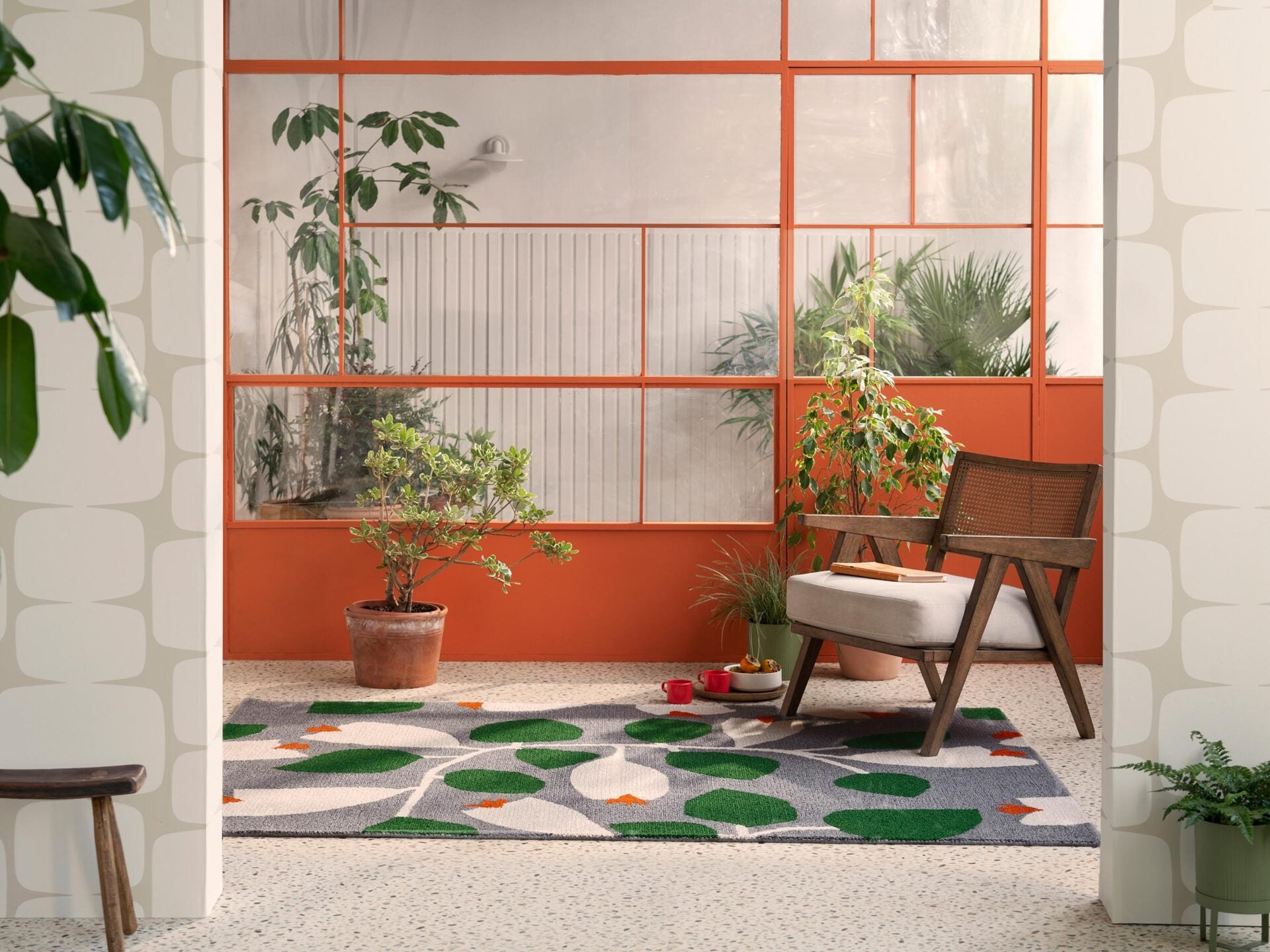 Outdoor rug ROSEHIP gray with beige flowers