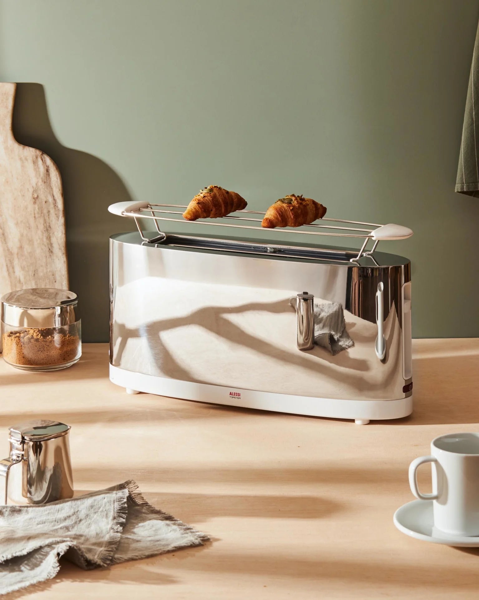 Hriankovač s ohrievačom SG68 strieborný s bielym