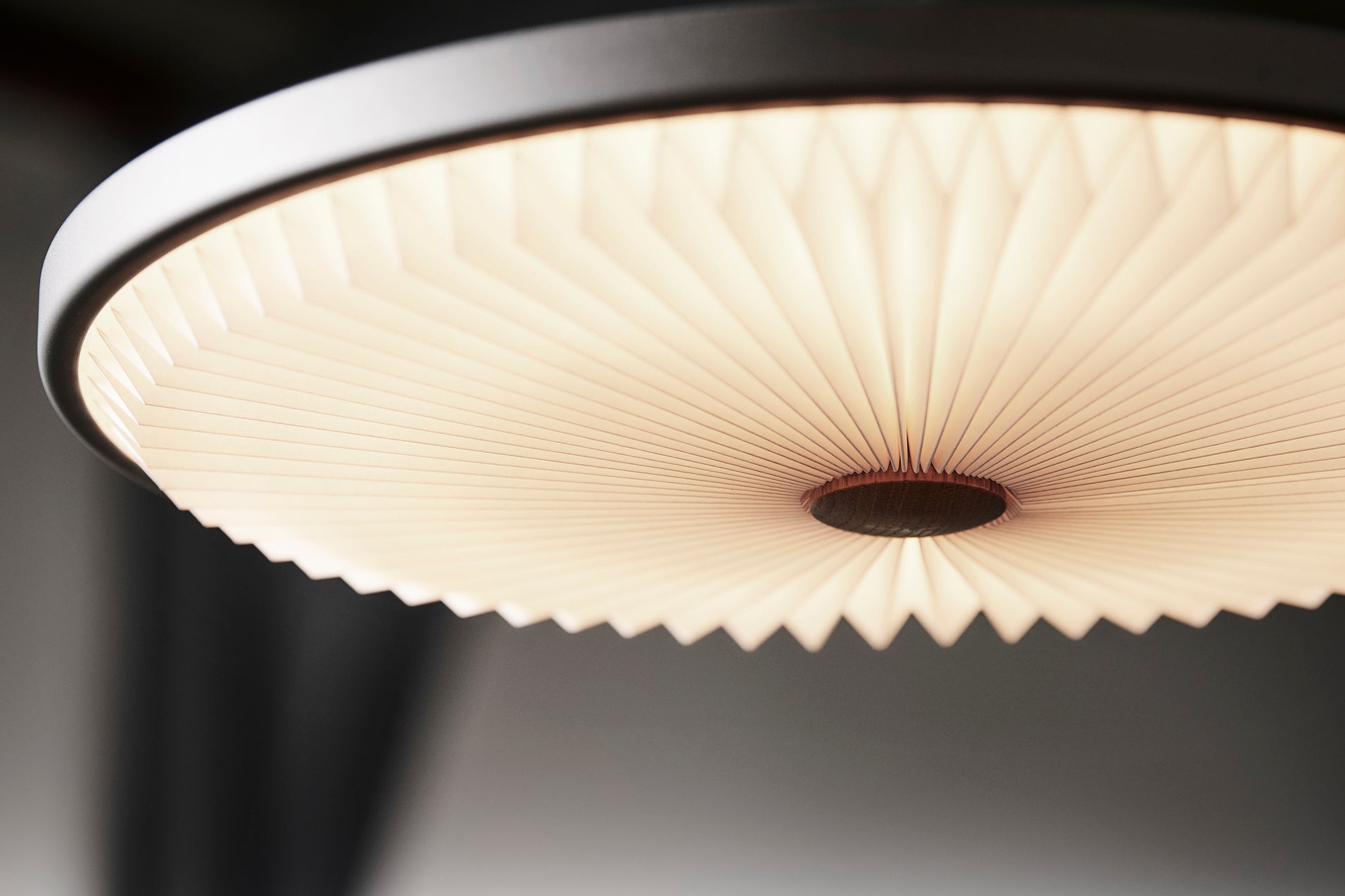 Závesná lampa MODEL 198 SOLEIL údený dub