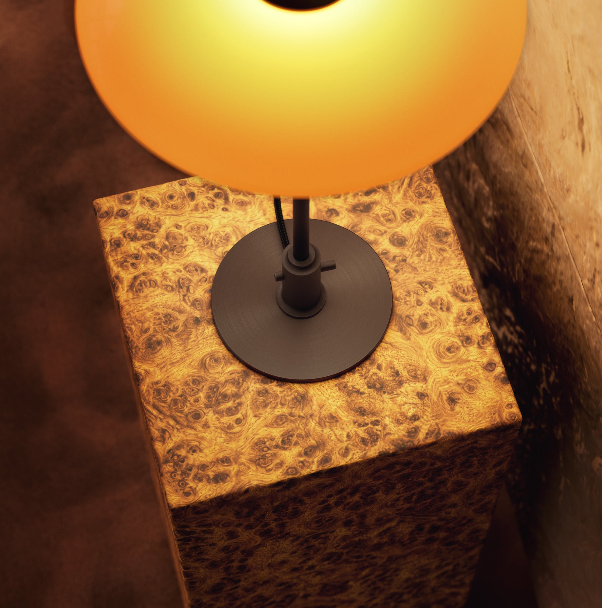 Stolová lampa PH 3/2 - edícia storočia biela s oranžovou a hnedou základňou