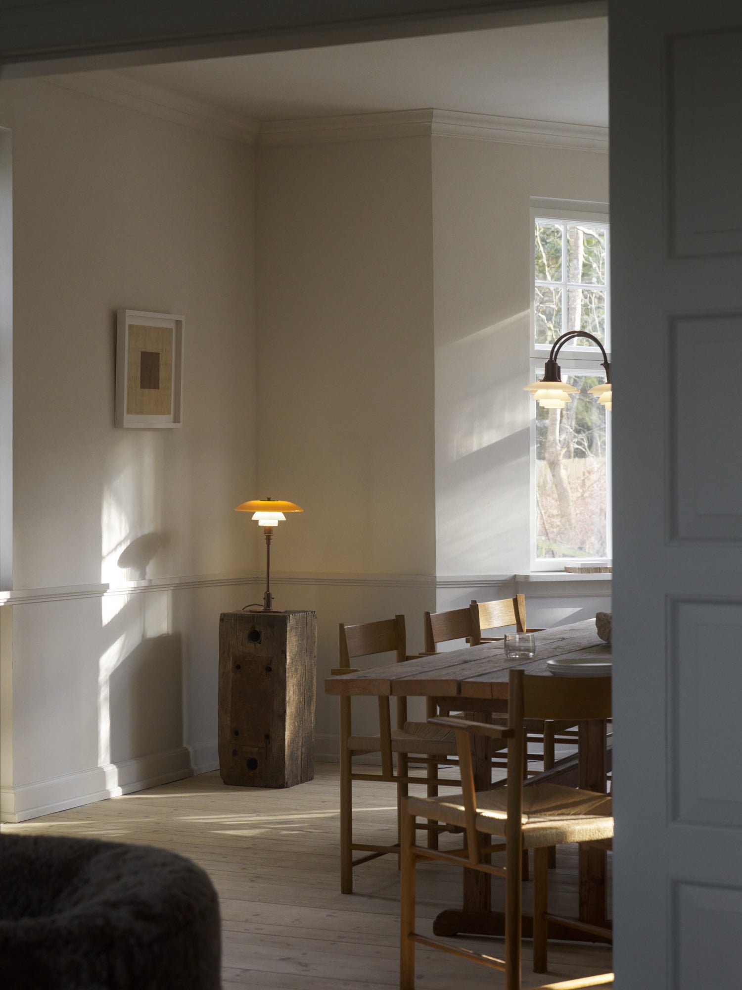 Stolová lampa PH 3/2 - edícia storočia biela s oranžovou a hnedou základňou