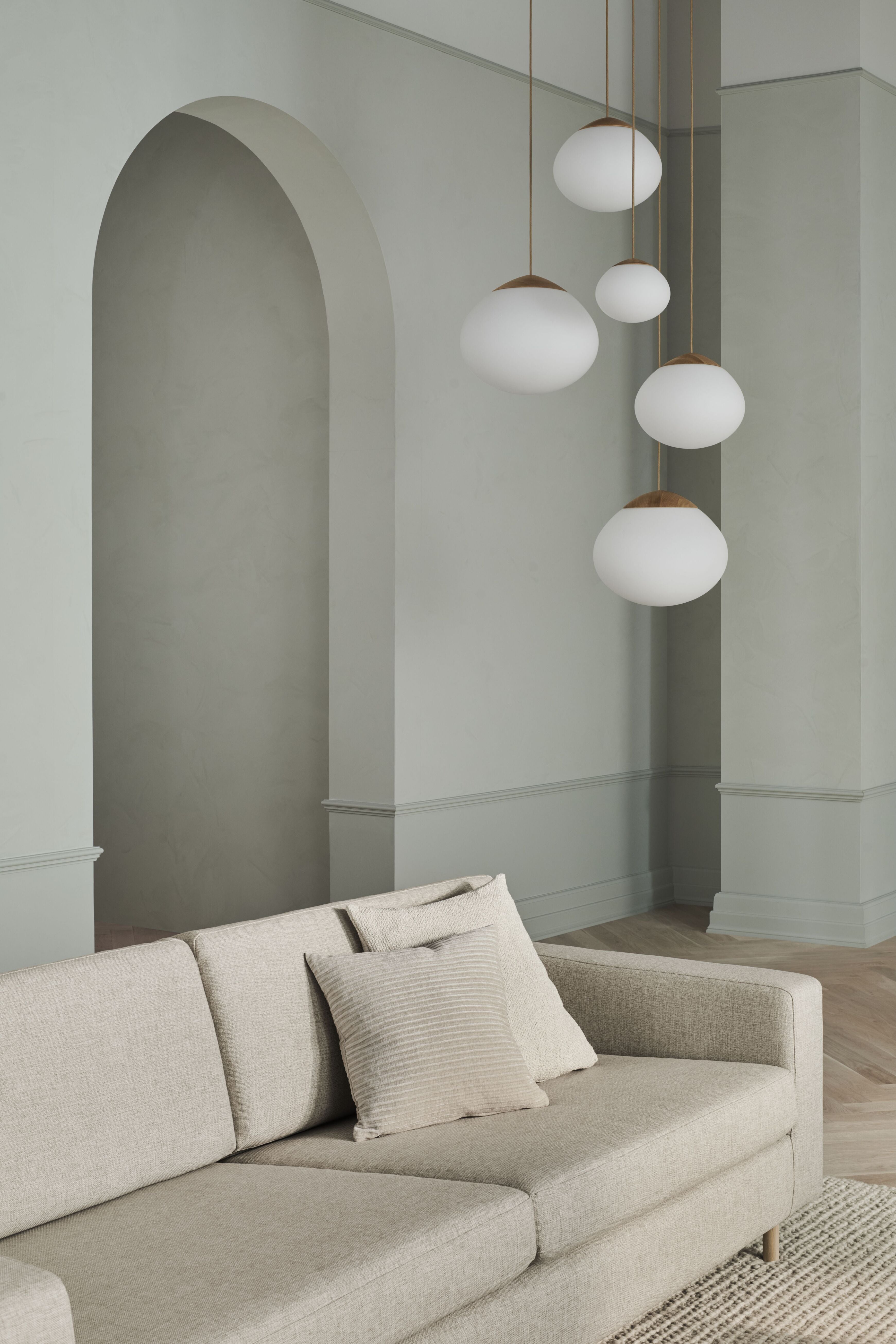 Sofa rozkladacia 2,5-osobová SCANDINAVIA so železnou základňou