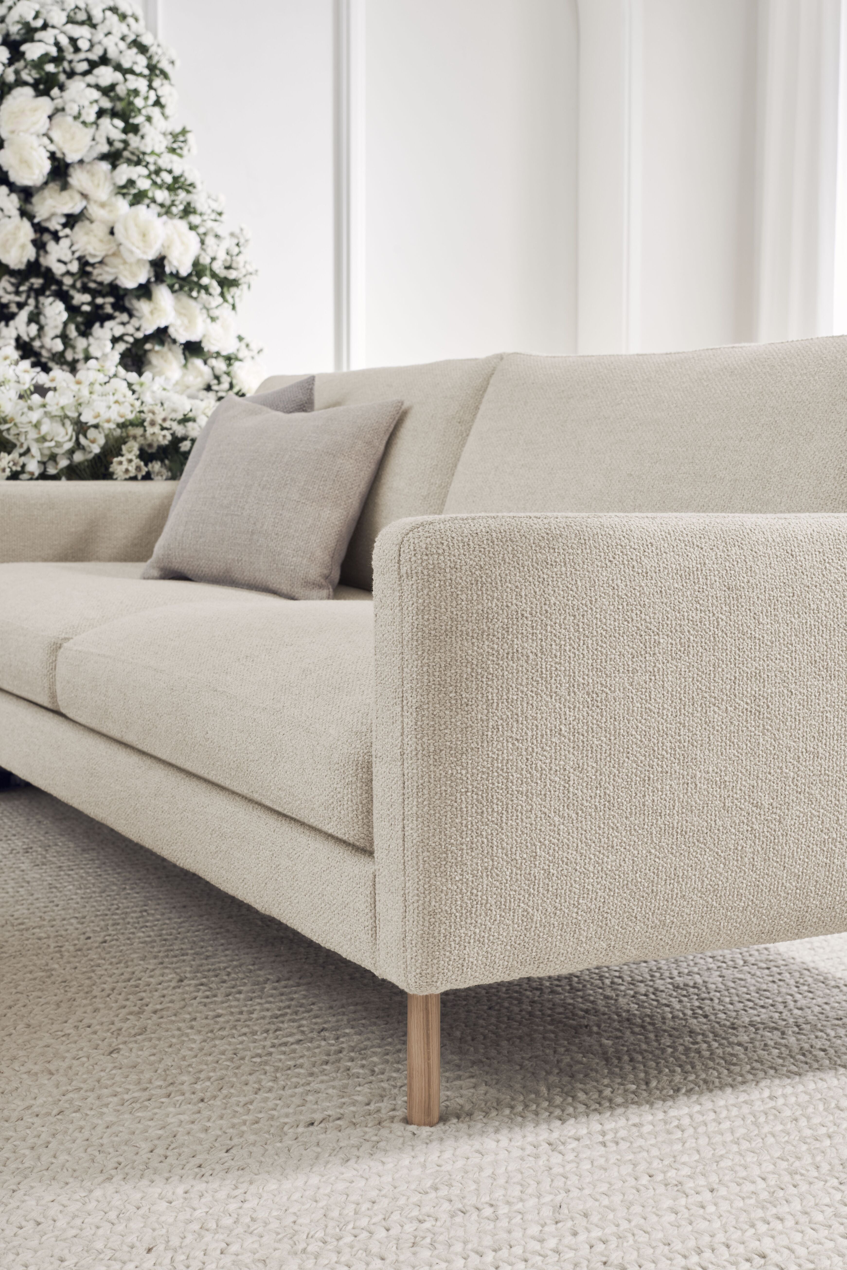 Sofa 3-osobová SCANDINAVIA REMIX s podstavou z bieleného dubového dreva