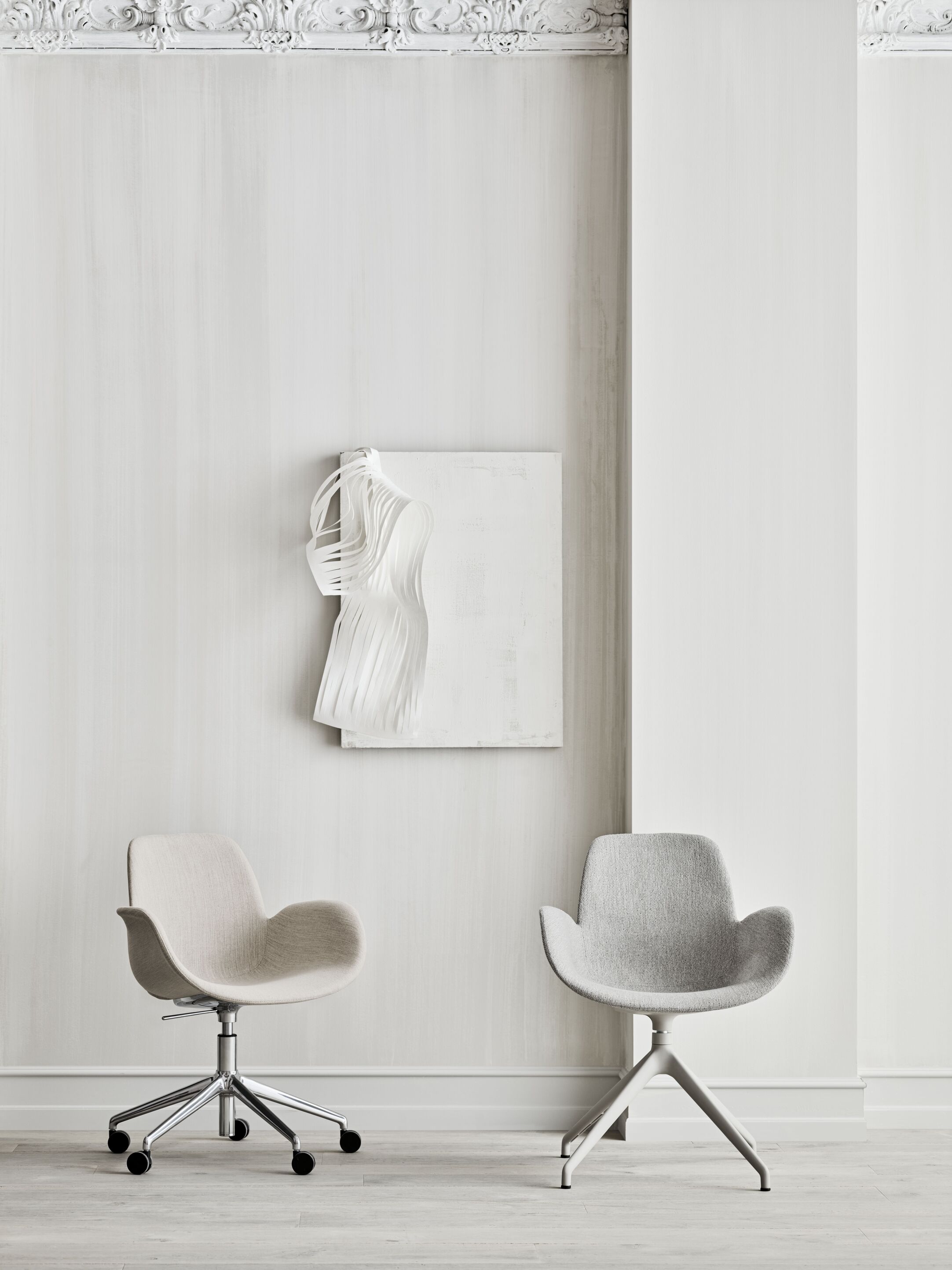 Kancelárske kreslo SEED šedé so železnou základňou