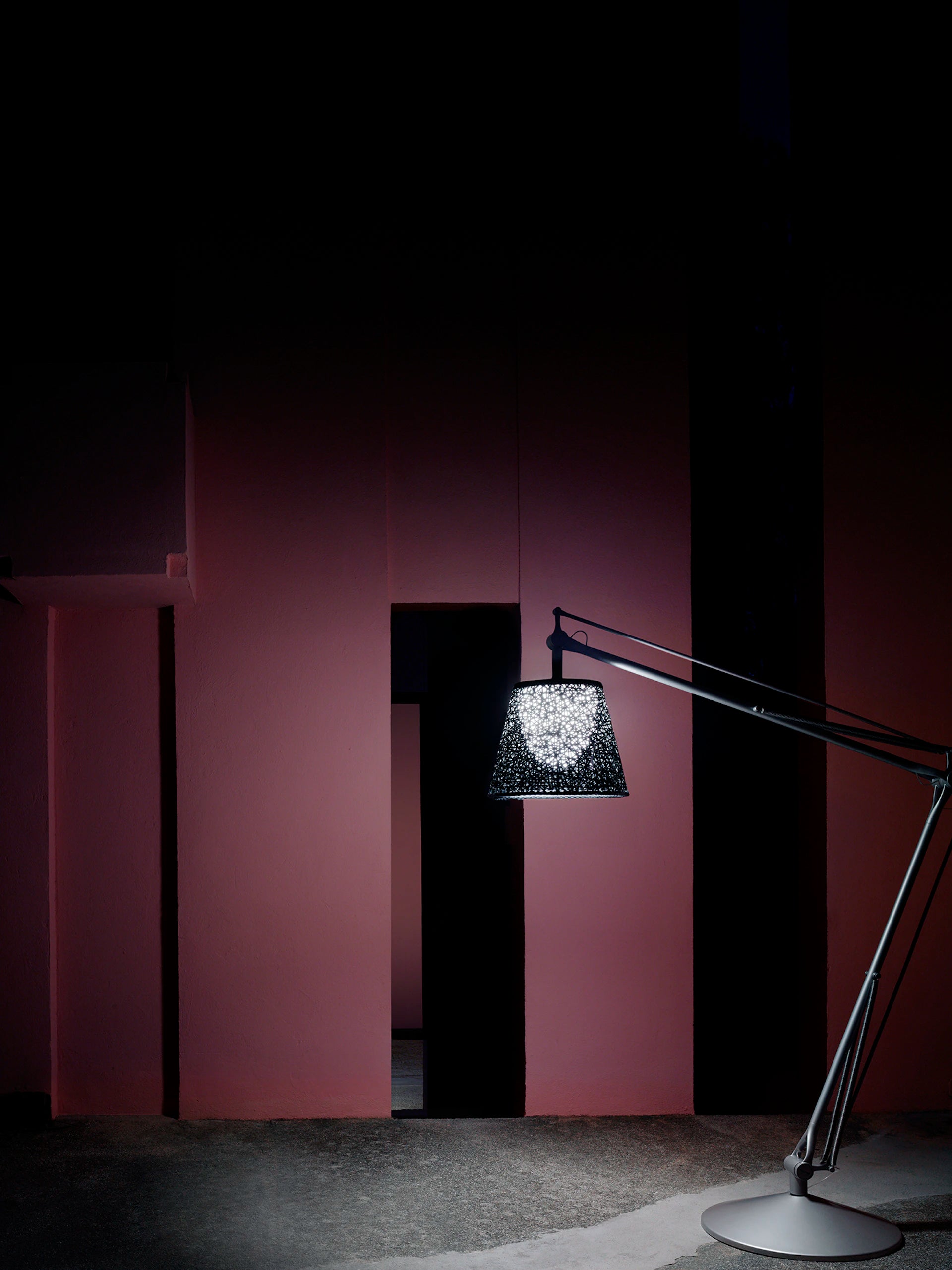 Záhradná podlahová lampa SUPERARCHIMOON čierna