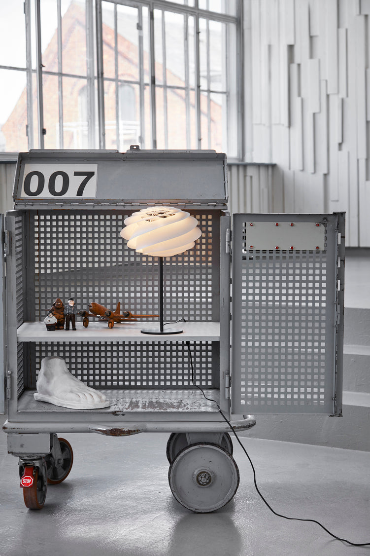 Table lamp MODEL 331 SWIRL white with black base