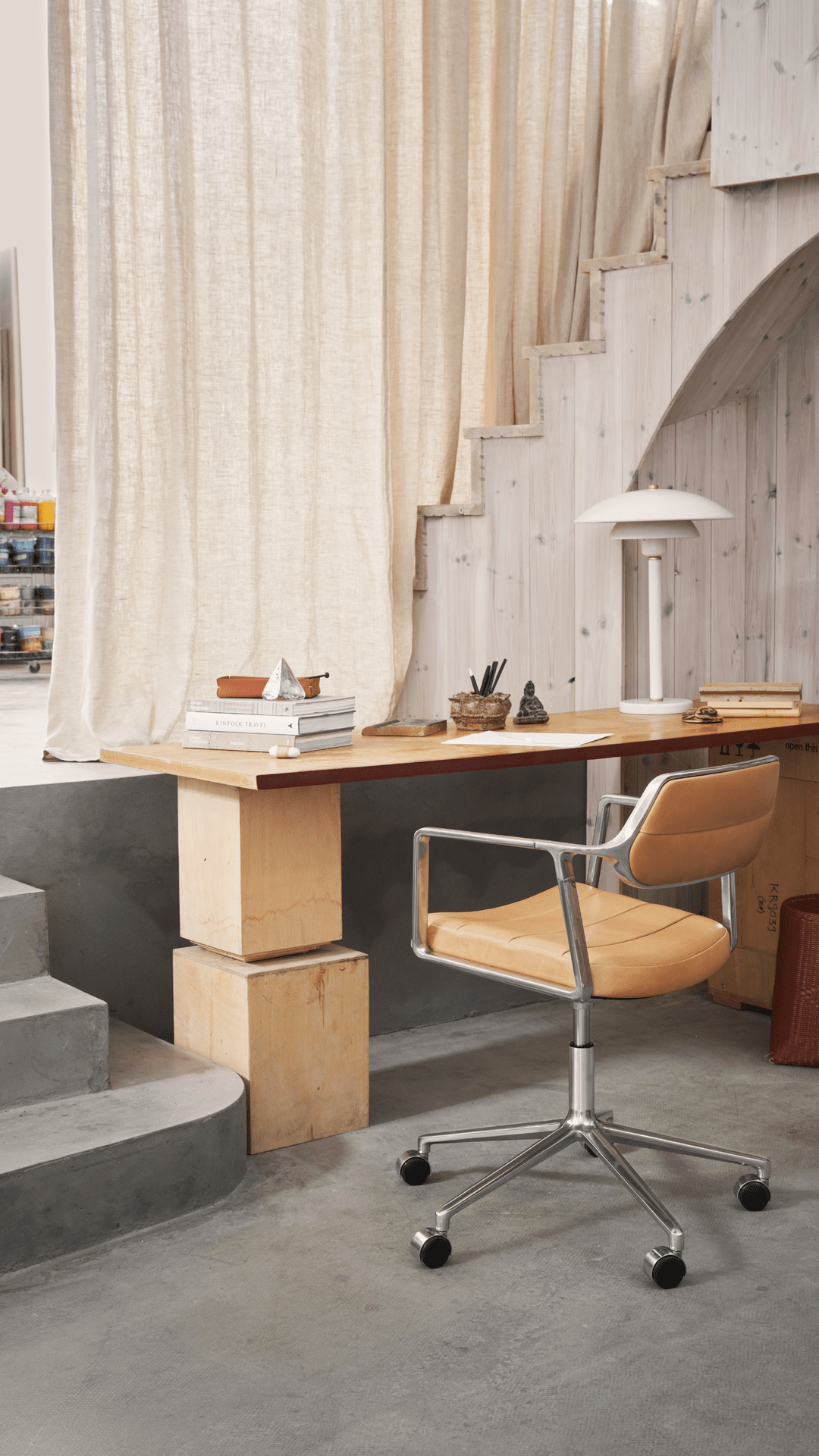 Office chair 453+ black leather with metal base