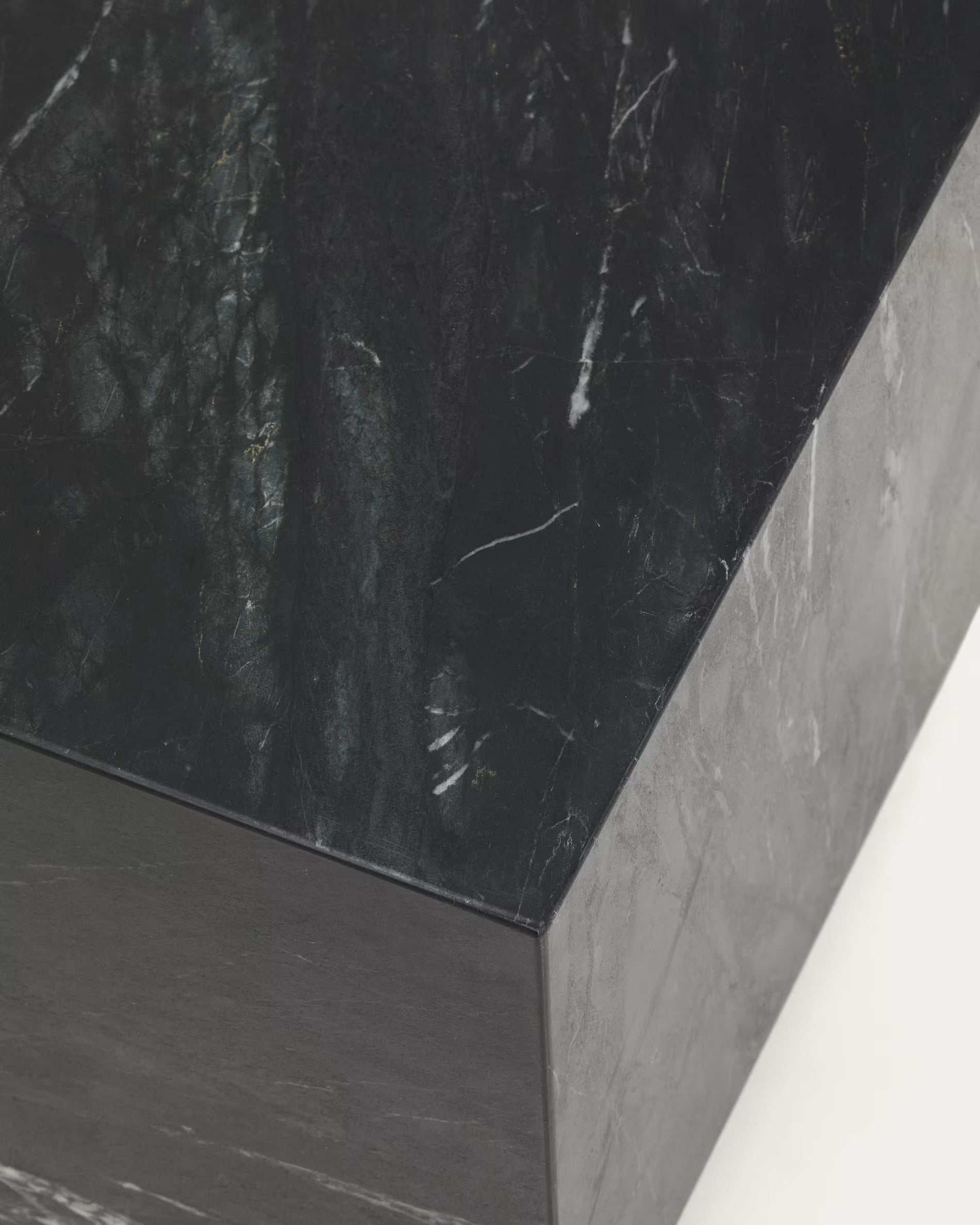 Bočný stolík SOREIN čierny mramor