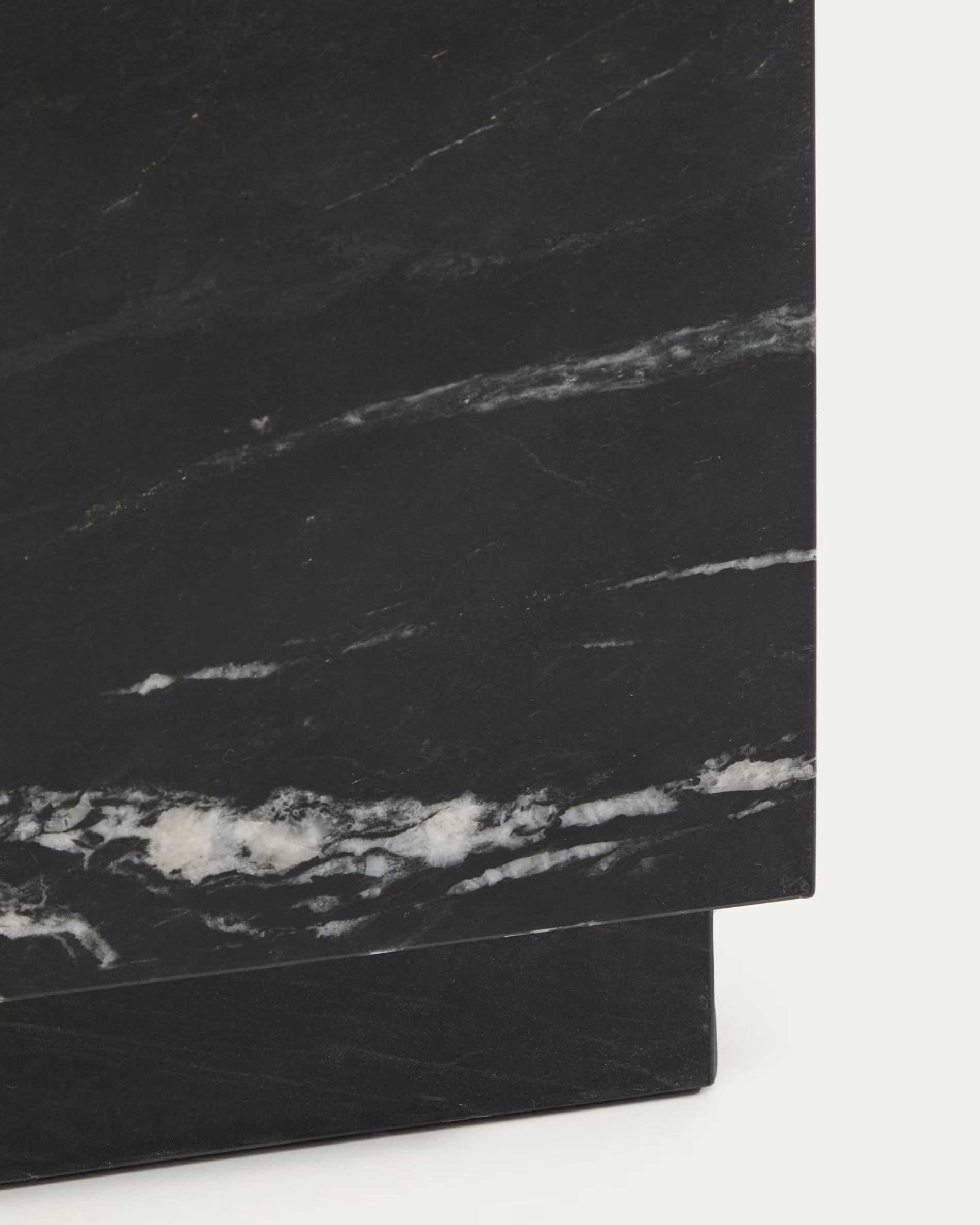 Bočný stolík SOREIN čierny mramor