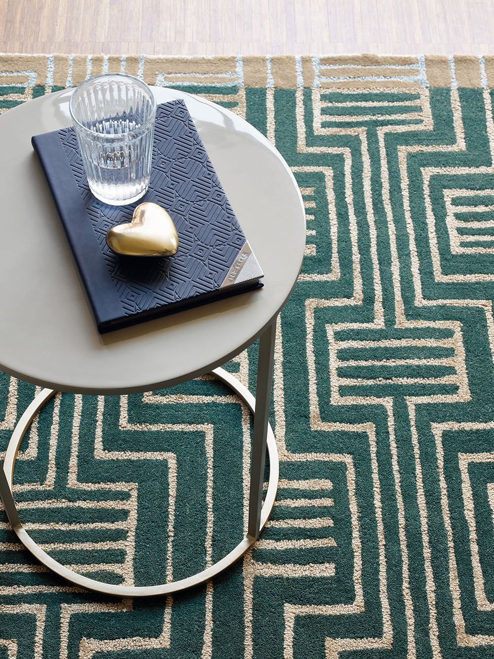 Kinmo green rug