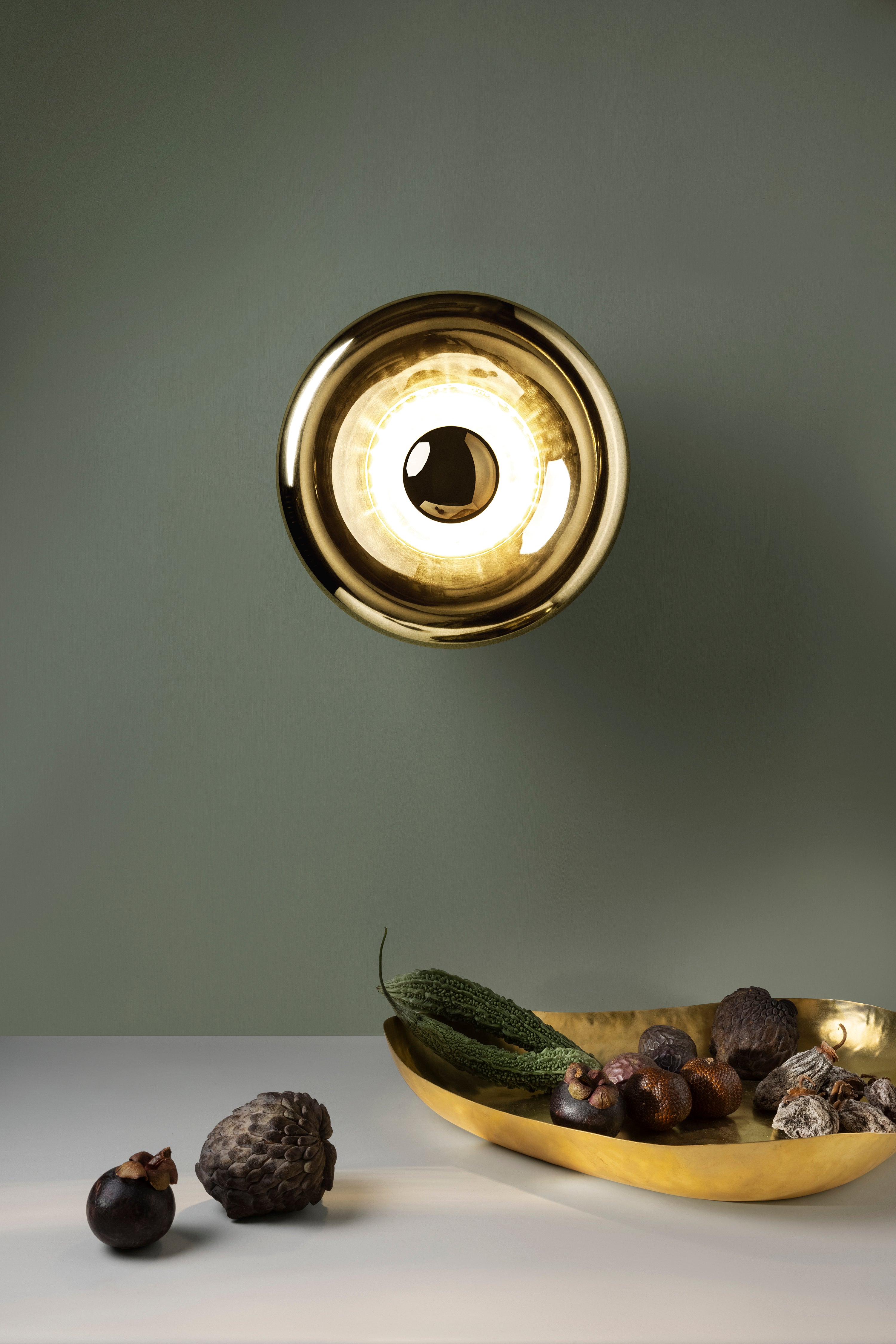 VOID Wall Lamp in Copper