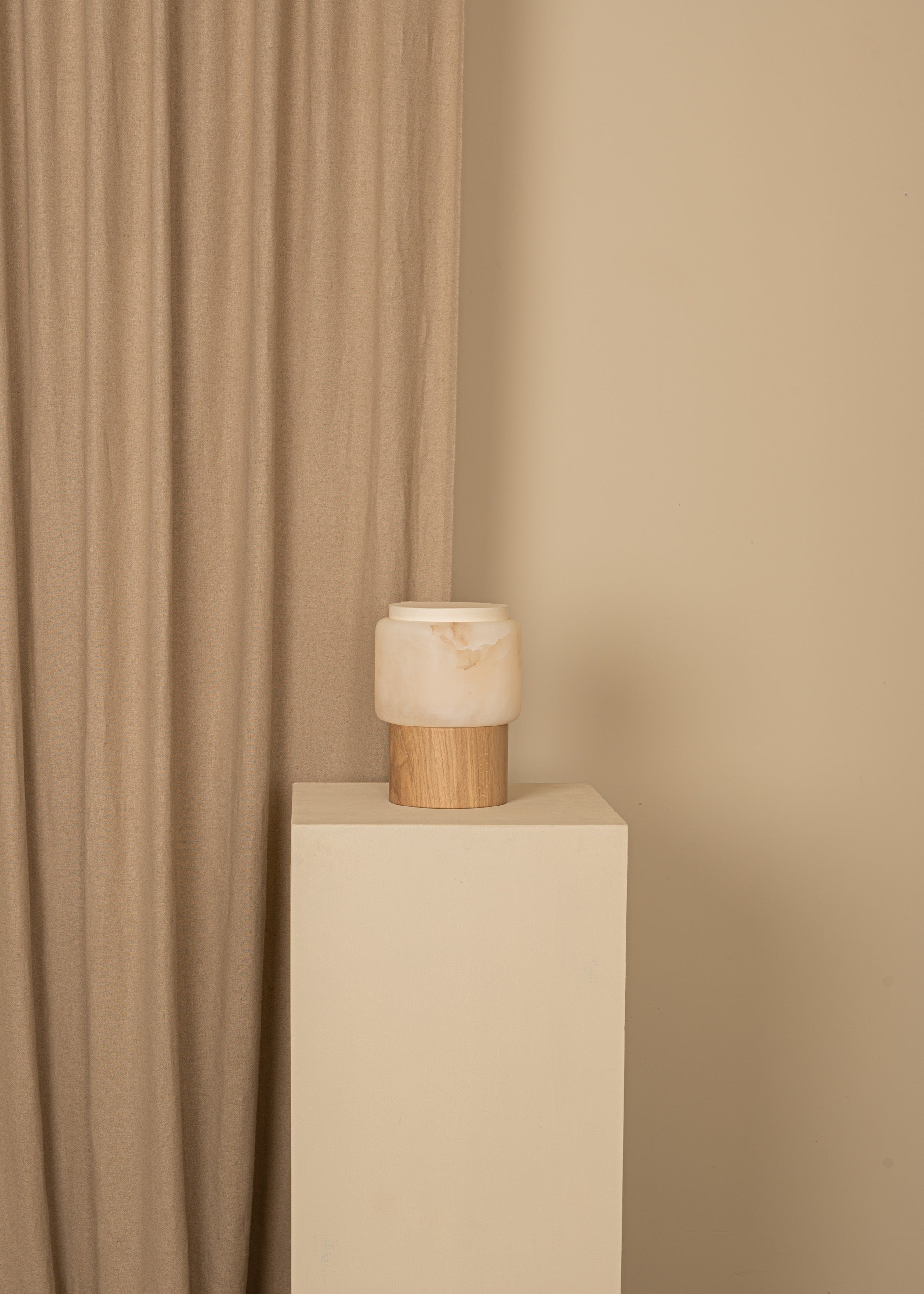 Portable Lamp LANTERNO white alabaster with wooden base