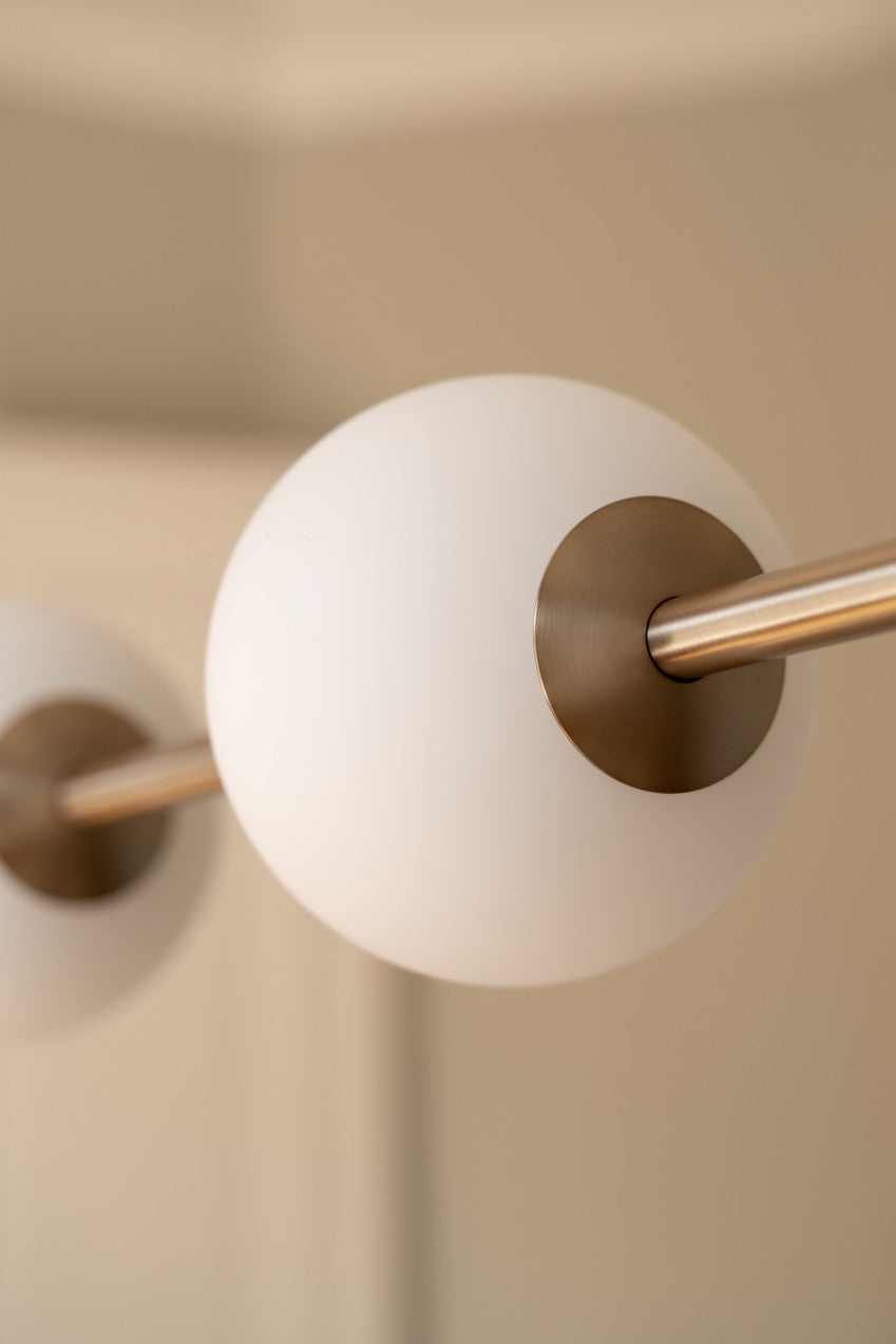 Závesná lampa AUDREY LINEAR biela so zlatým prvkom