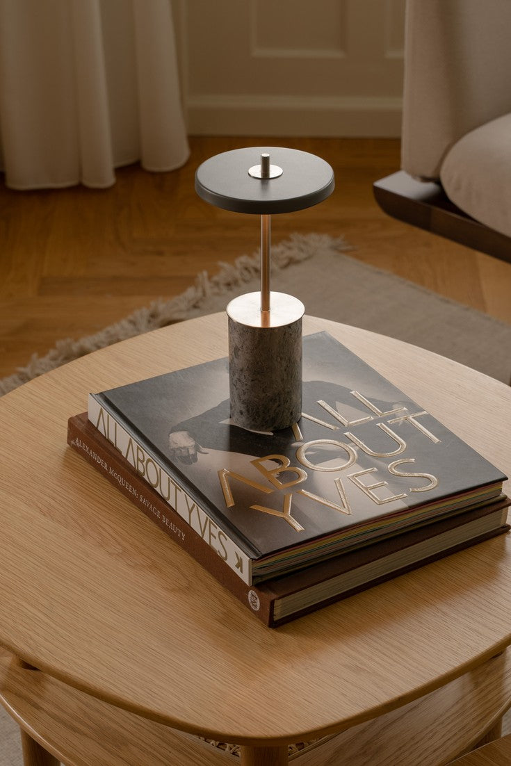 Stolná lampa ASTERIA MOVE MINI šedý mramor so zlatým prvkom