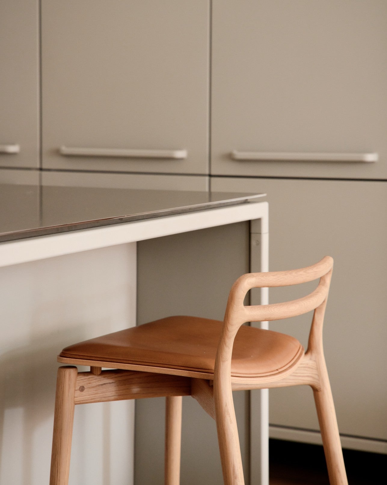 Cabin Stool in Caramel Leather with Light Oak Base