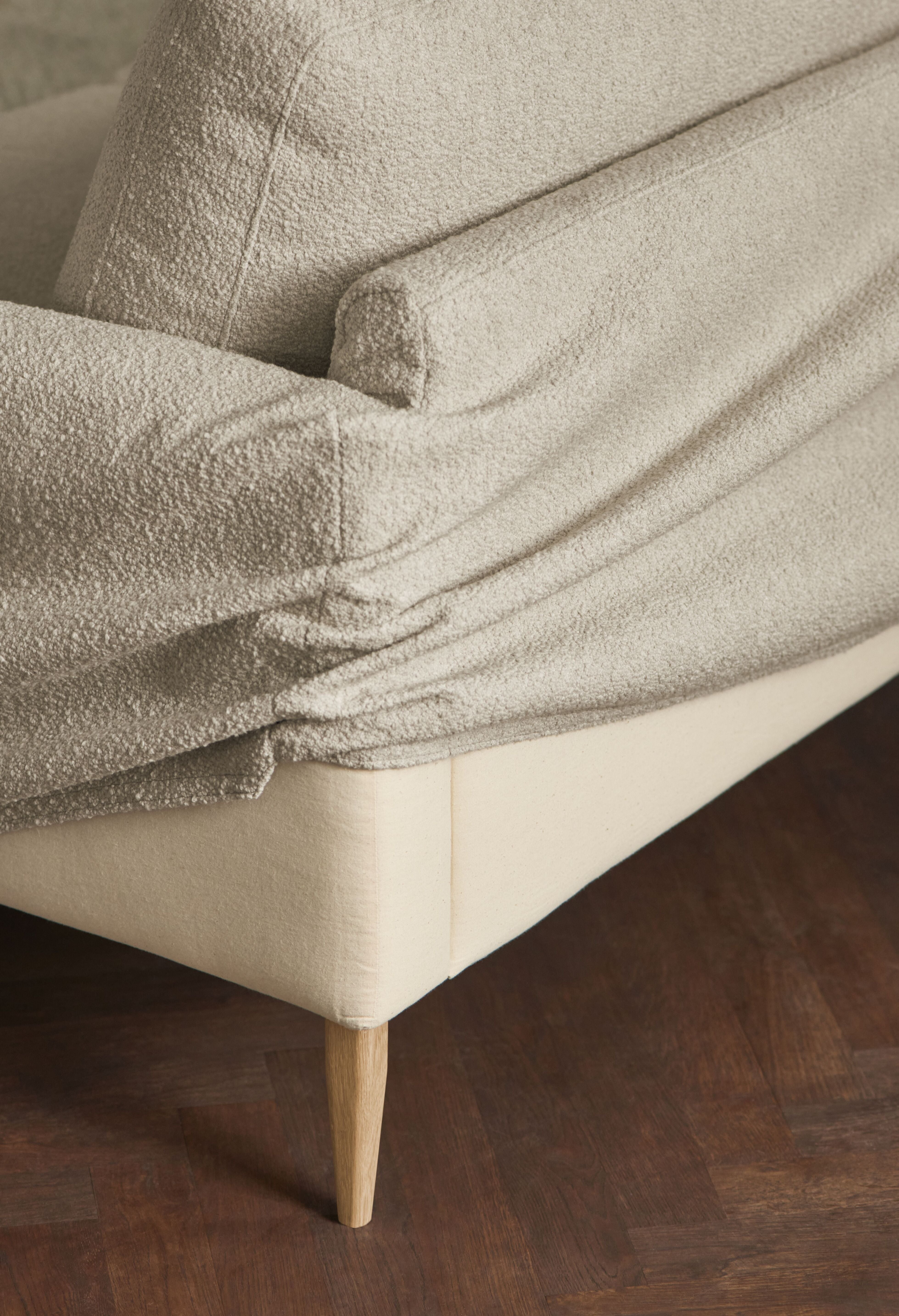 Trojsedák VENEDA na bielej dubovej podstave