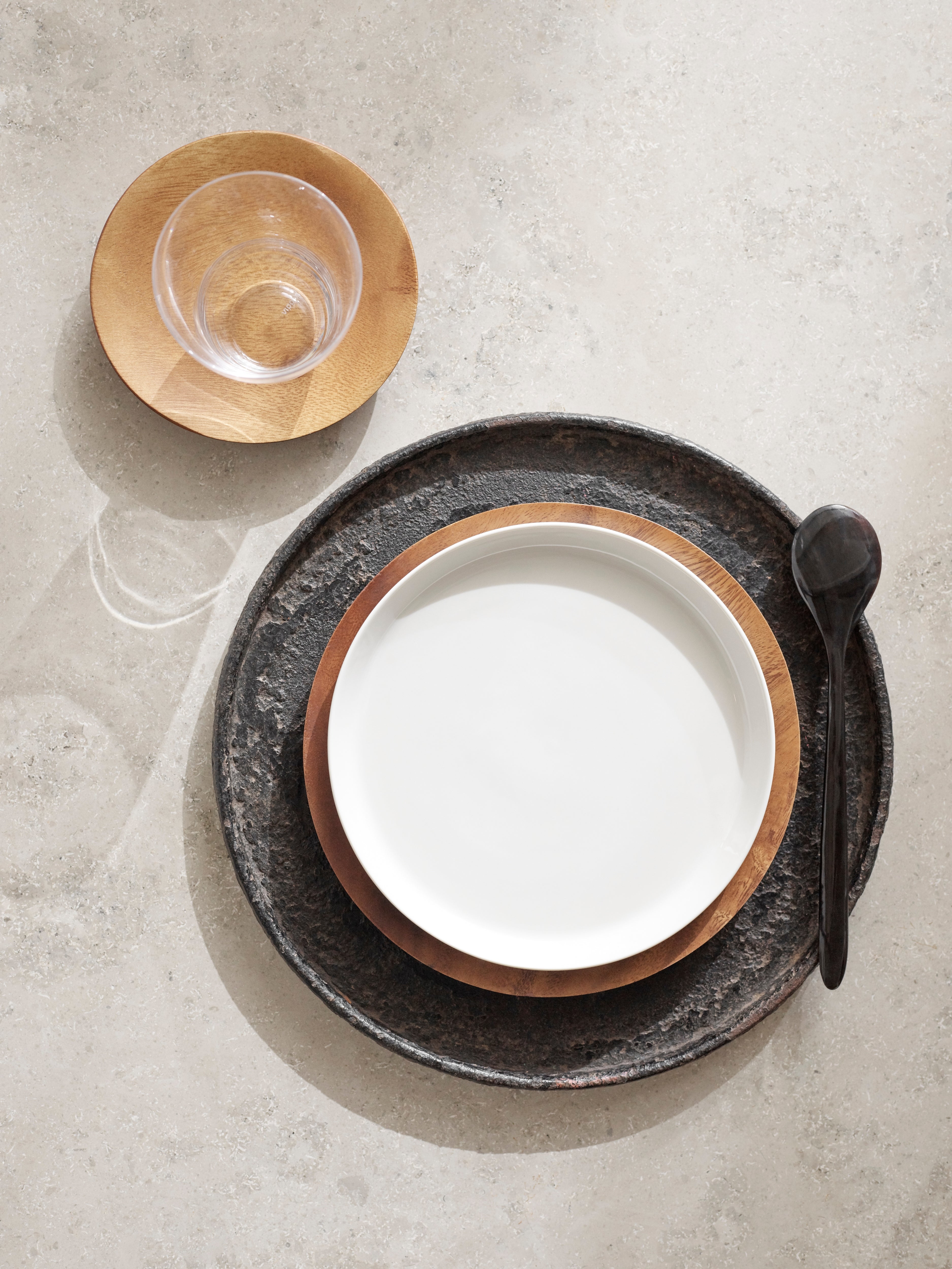 VIPP White Porcelain Plate Set
