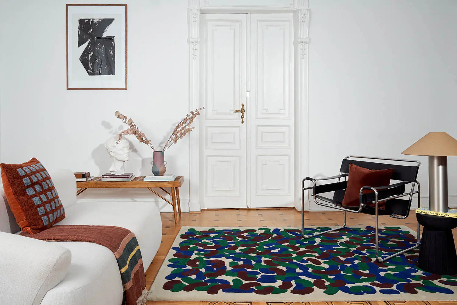 Koberec TOKYO béžový s modro-hnedými detailmi