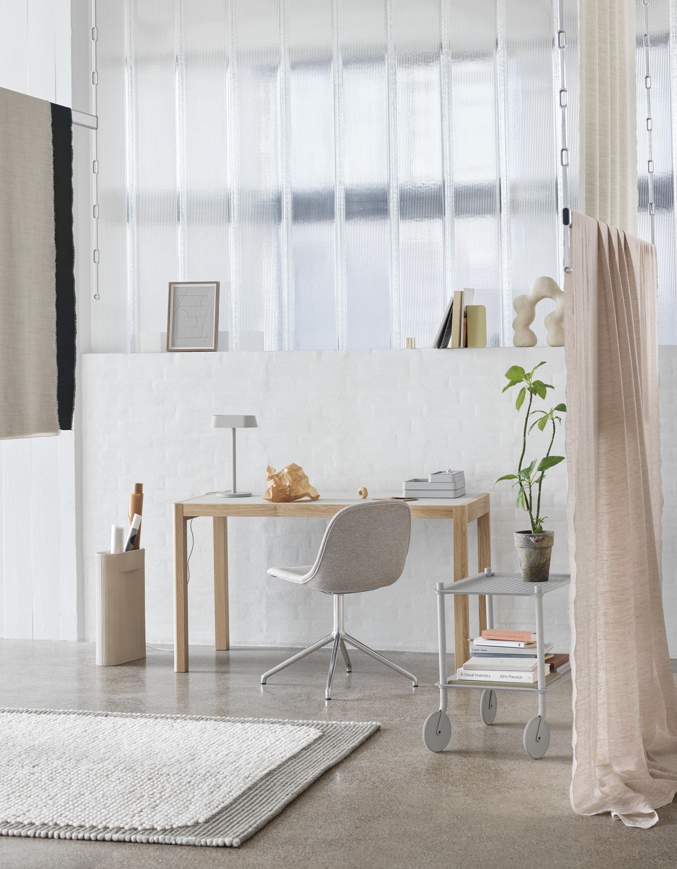 Stôl WORKSHOP šedé linoleum s dubovou základňou