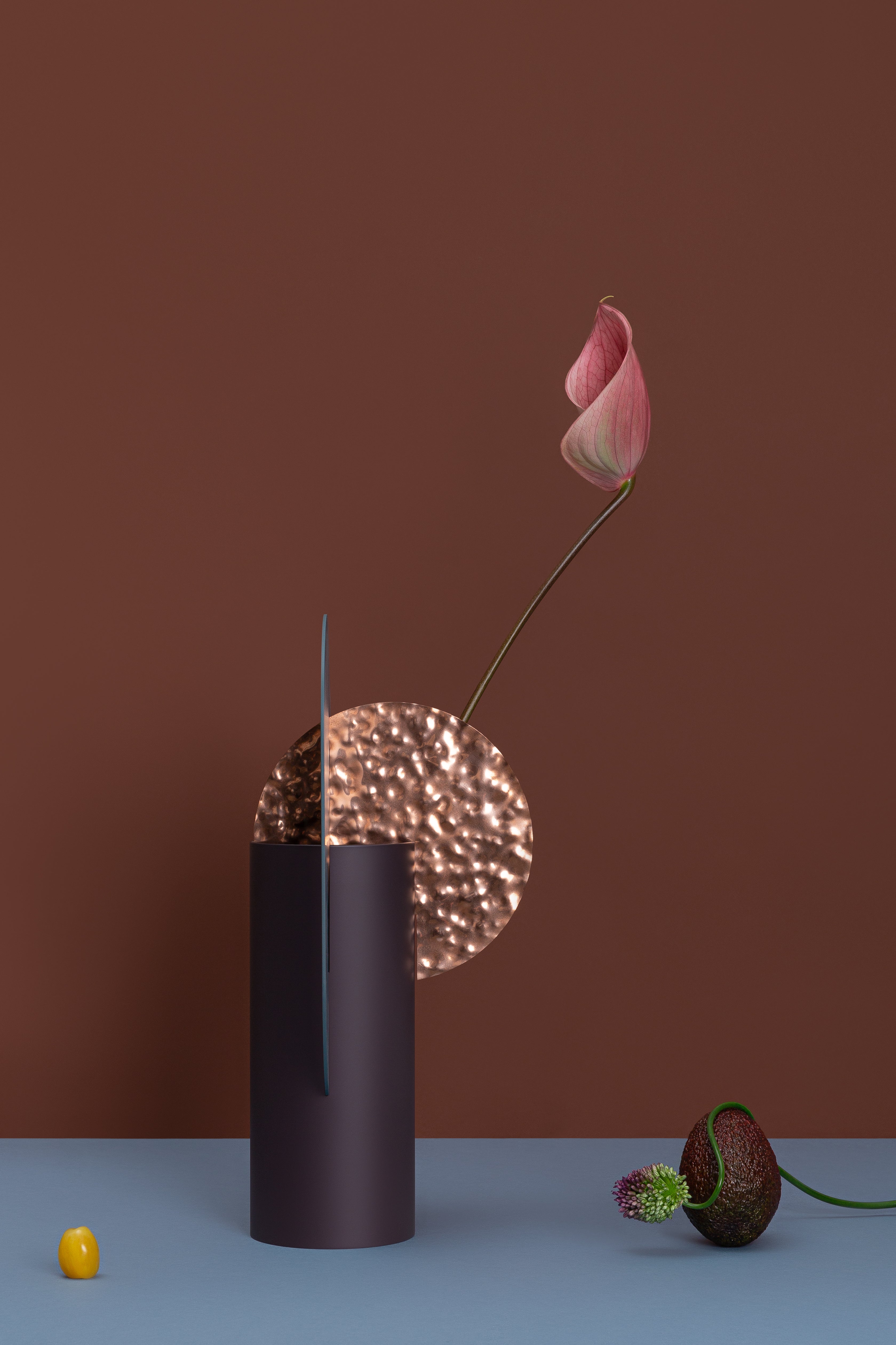 Váza YERMILOV - ČÍSLOVANÁ EDÍCIA bordová s modrou a medenou