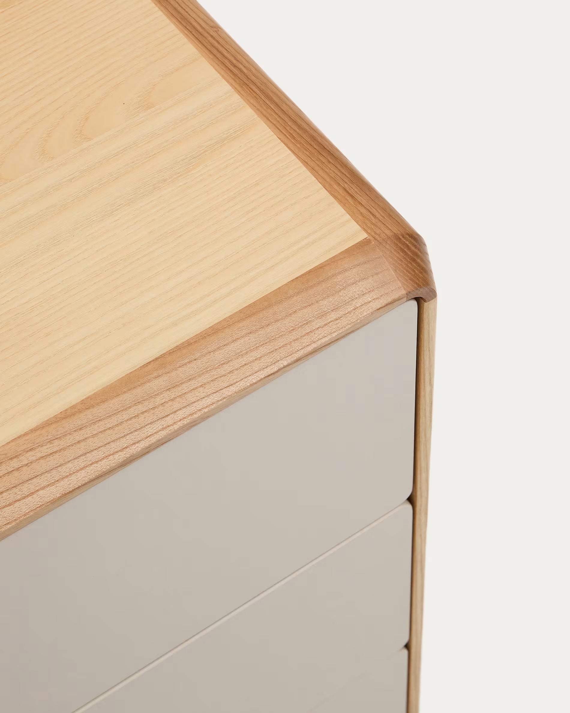 Komoda ANIELLE svetlosivá s drevom