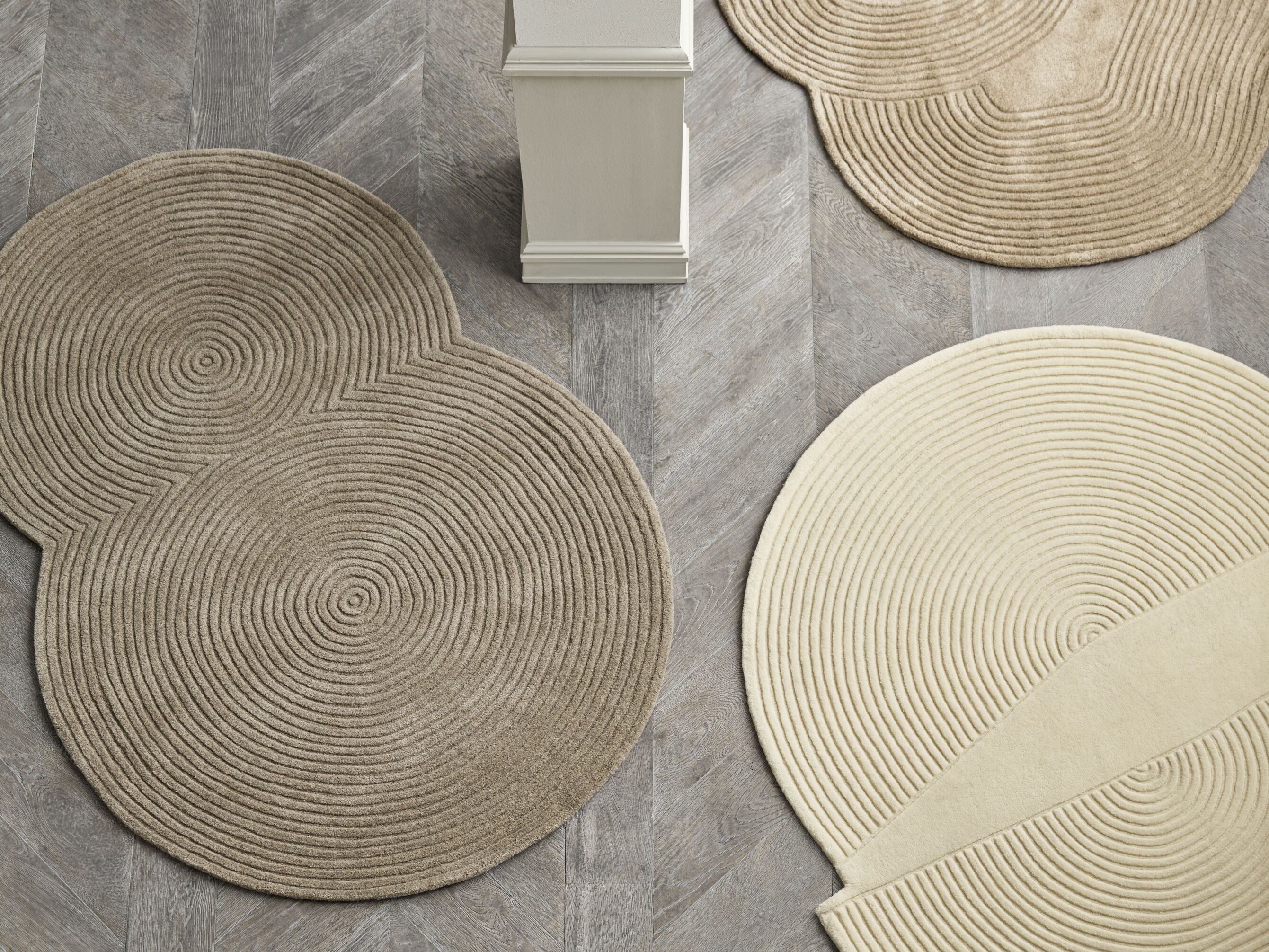 ZEN SPLIT brown round rug