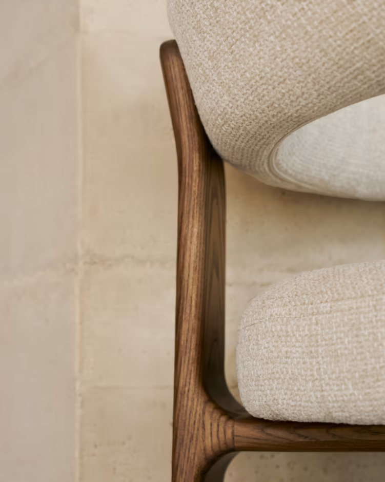 GRANITE armchair in beige chenille with a dark ash base