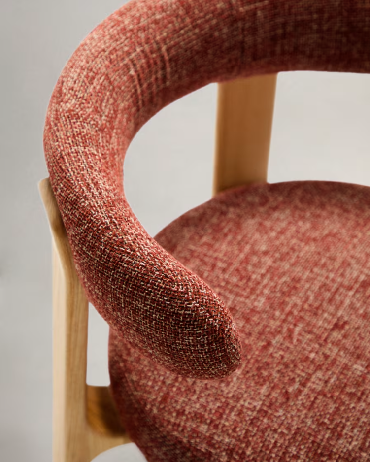 Stolička GRANITE červený šenil s jaseňovou základňou