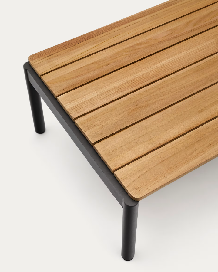 Záhradný konferenčný stolík SORELLS z teakového dreva so sivým podstavcom