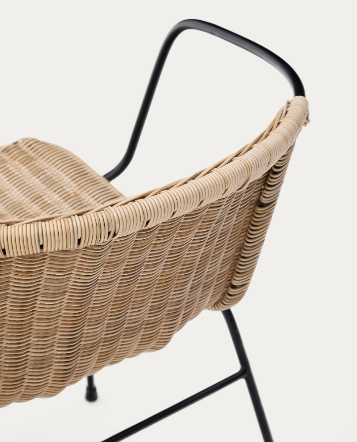 ELTIERA Outdoor Chair in Synthetic Rattan with Steel Armrests and Base