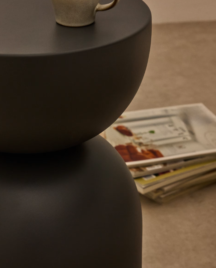 Bočný stolík RACHELL matná šedá